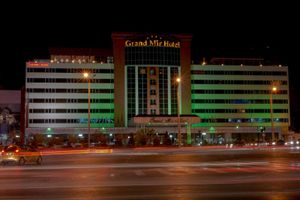 Alojamiento - Grand Mir Hotel