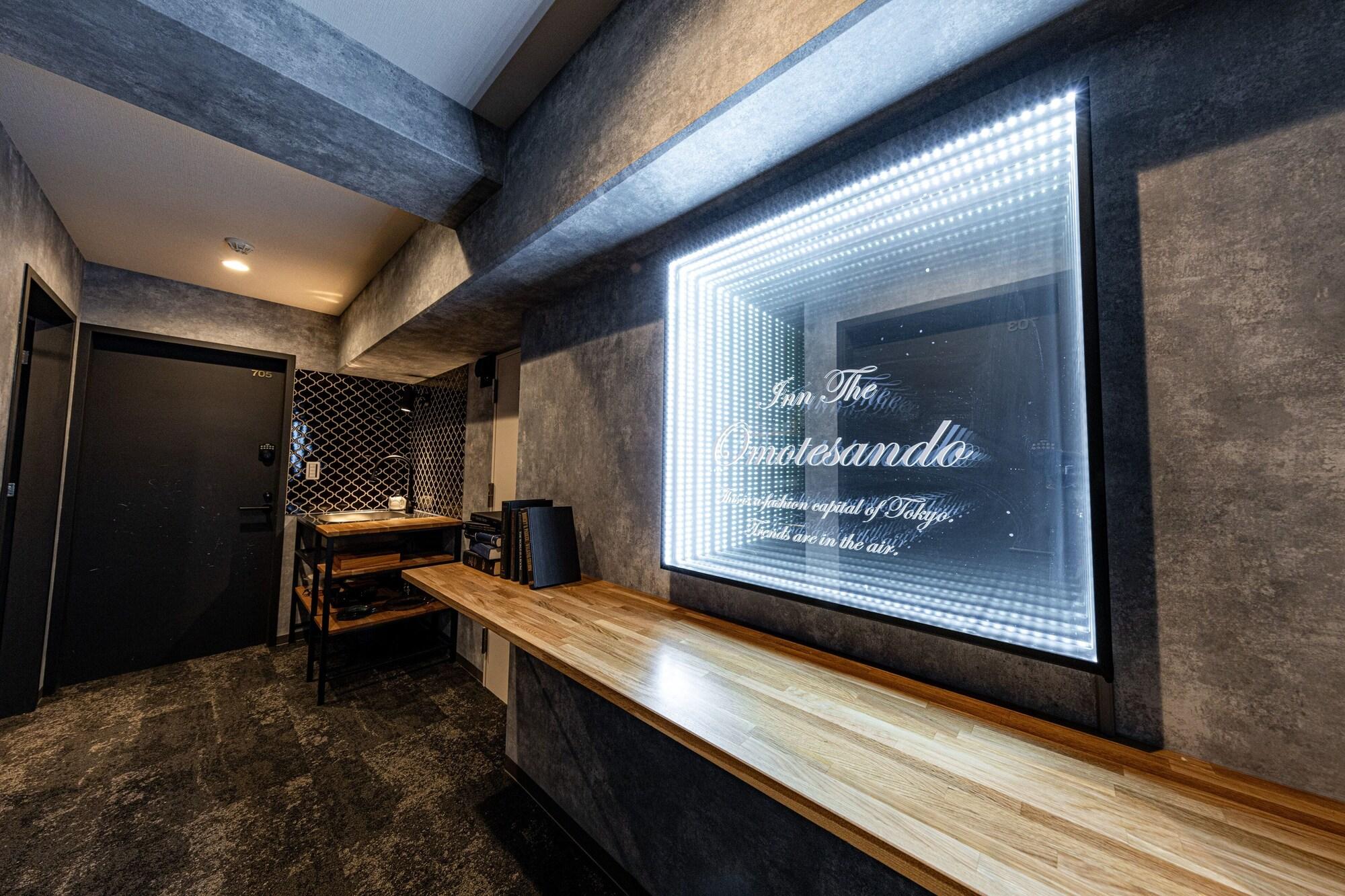Varios INN THE OMOTESANDO