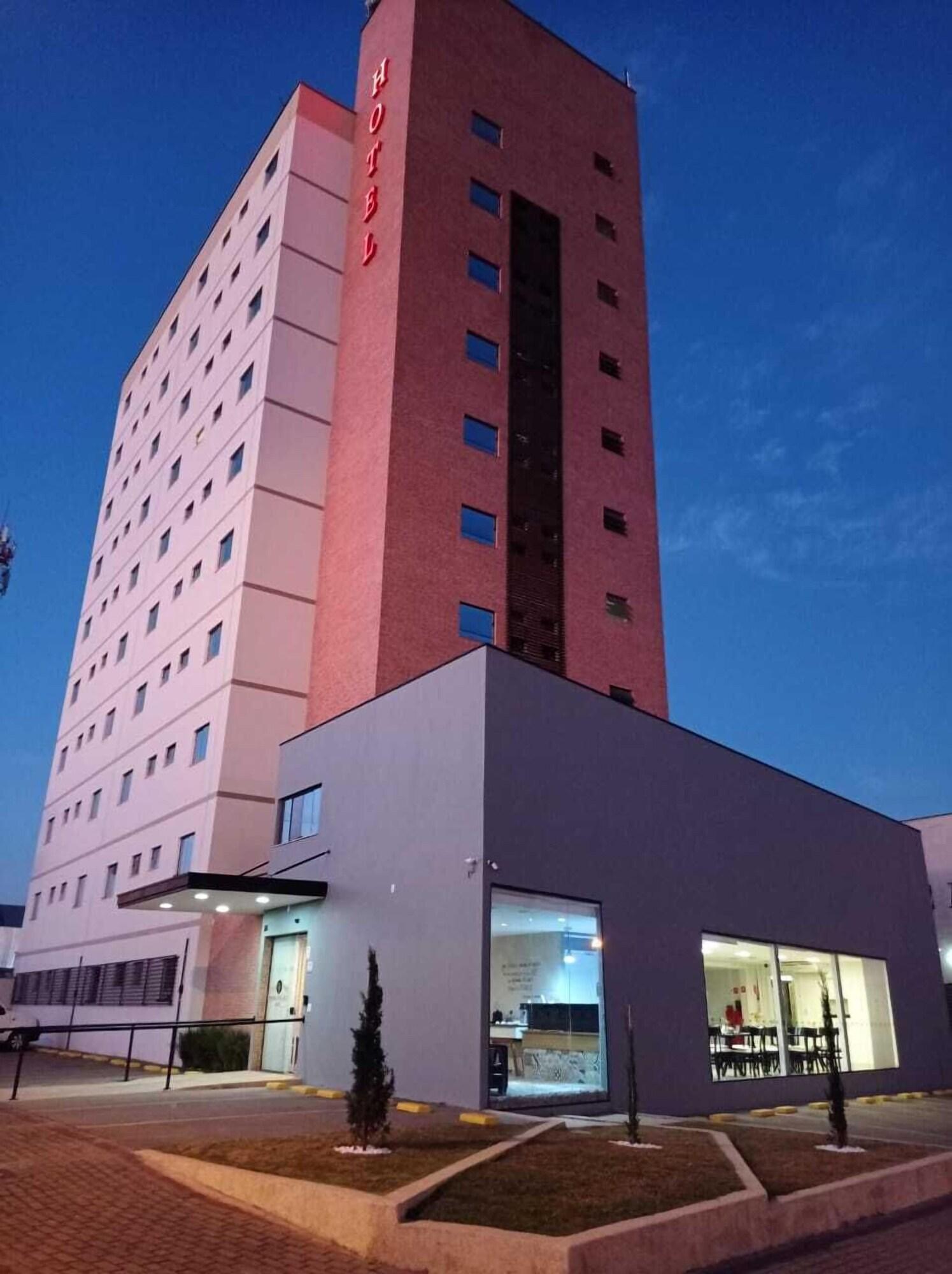 Vista Exterior Pinda Palace Hotel