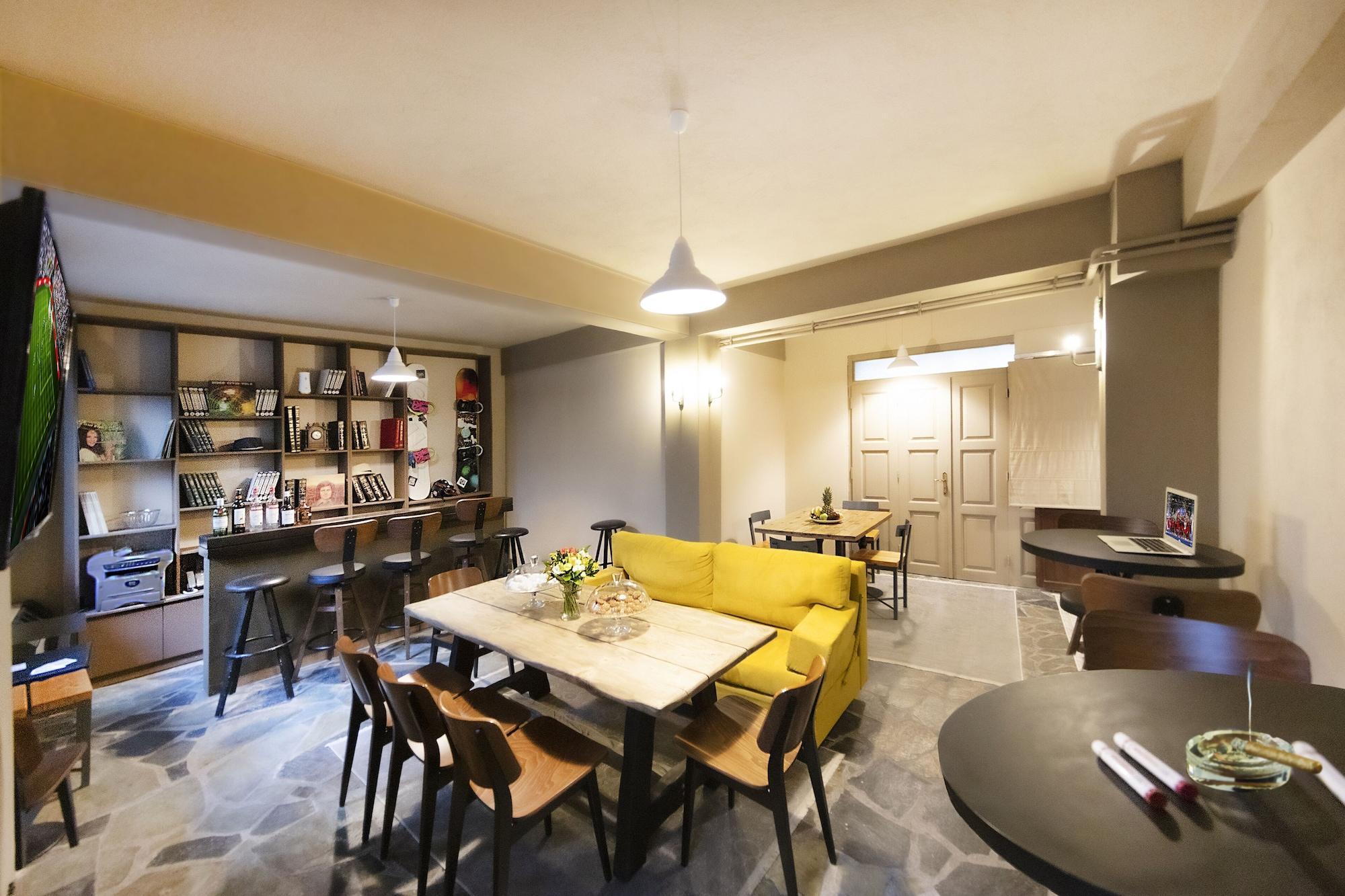 Bar/Salón Stone Suites by White Hills