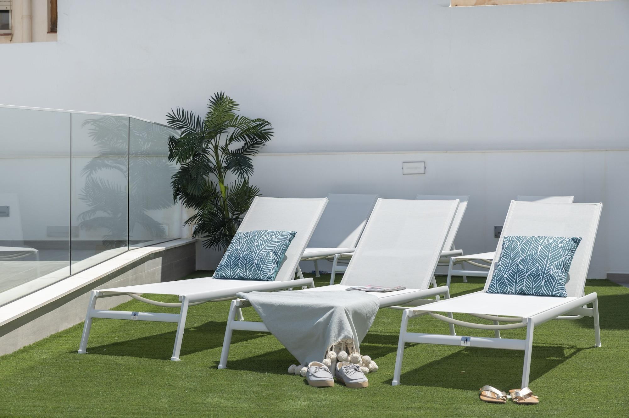 Vista Piscina Nerja VG Hostal Boutique