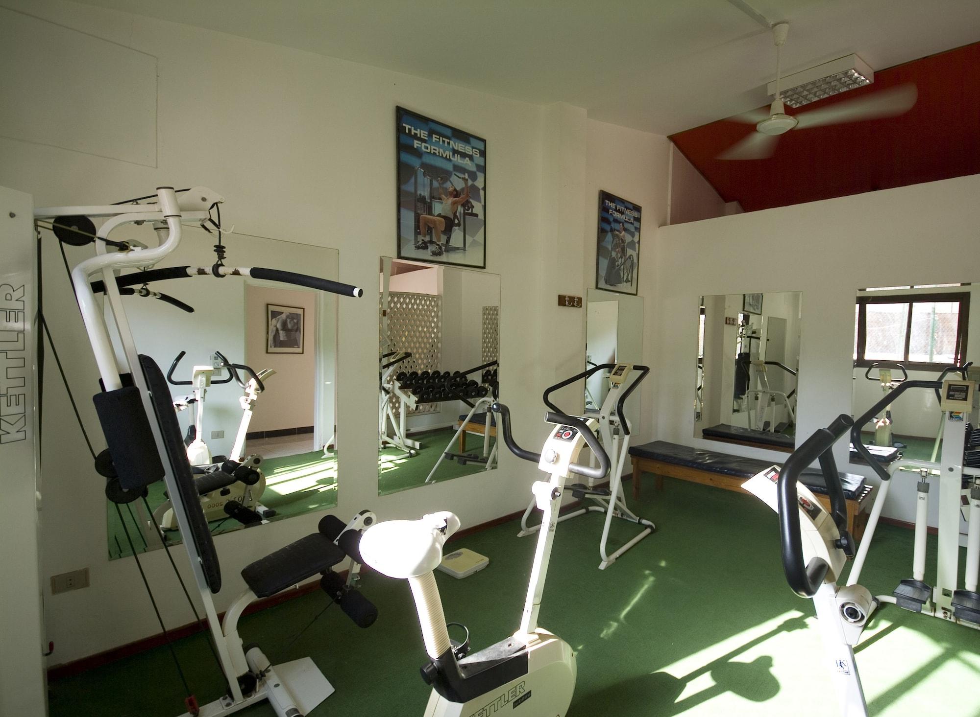 Gimnasio Flamenco Beach and Resort