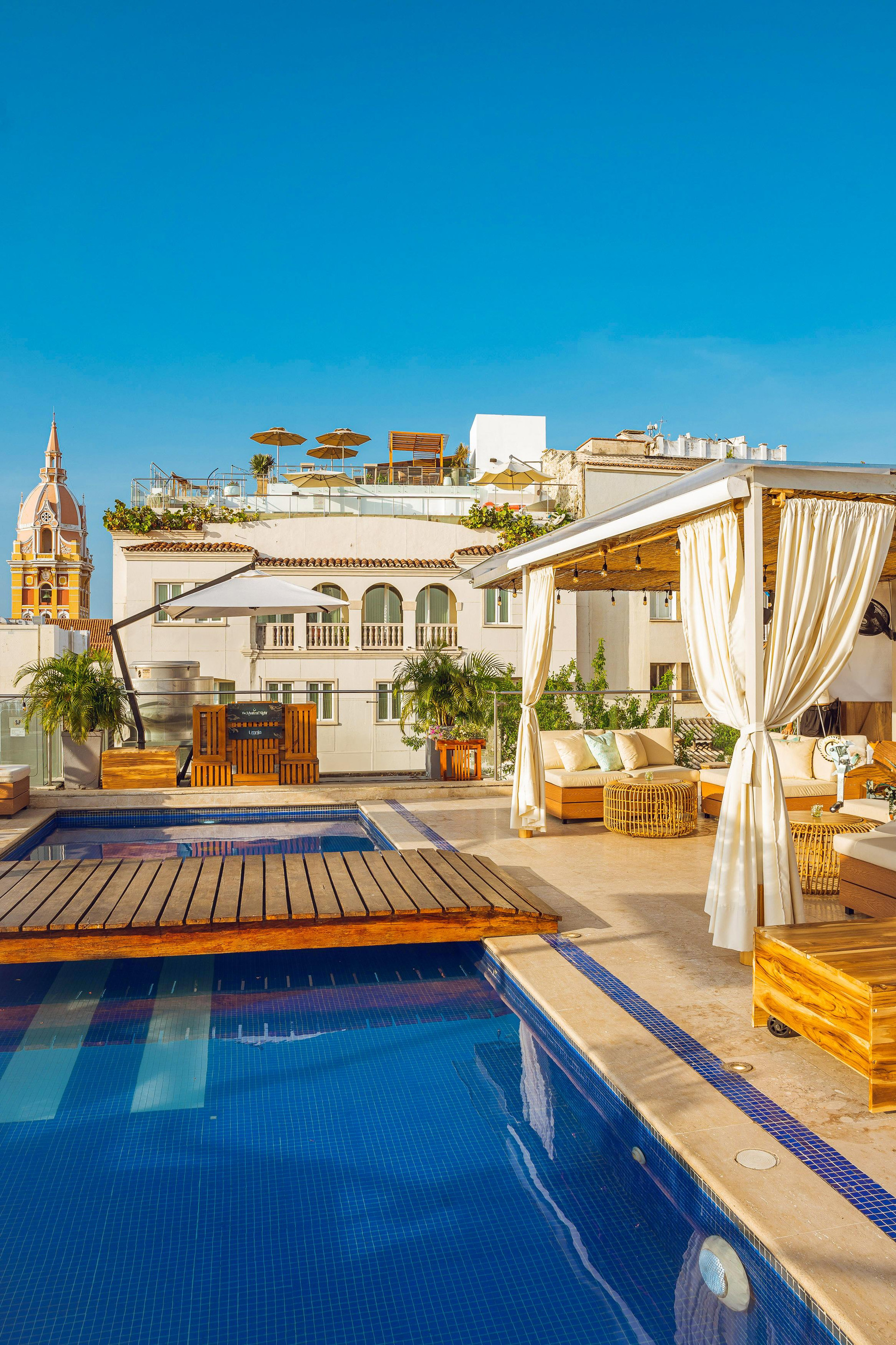 Vista Piscina Sophia Hotel By OxoHotel