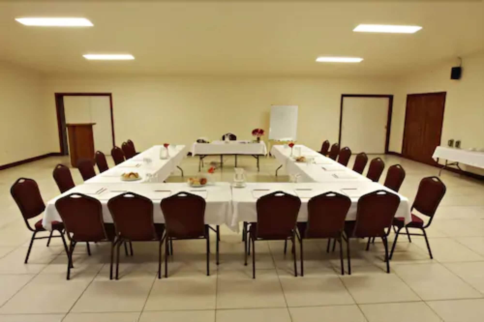 Sala de Reuniones Pacific Gardens Hotel