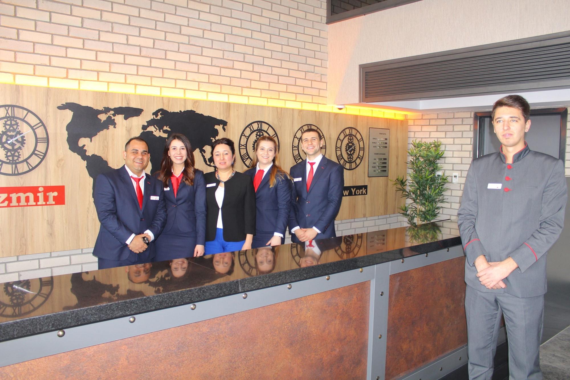 Vista Lobby Ramada by Wyndham Tire