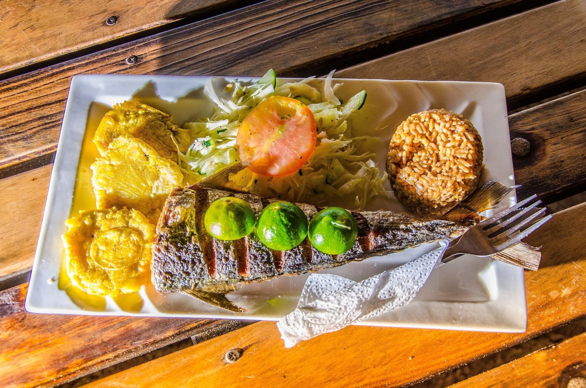 Restaurant Nuestros Tres Tesoros