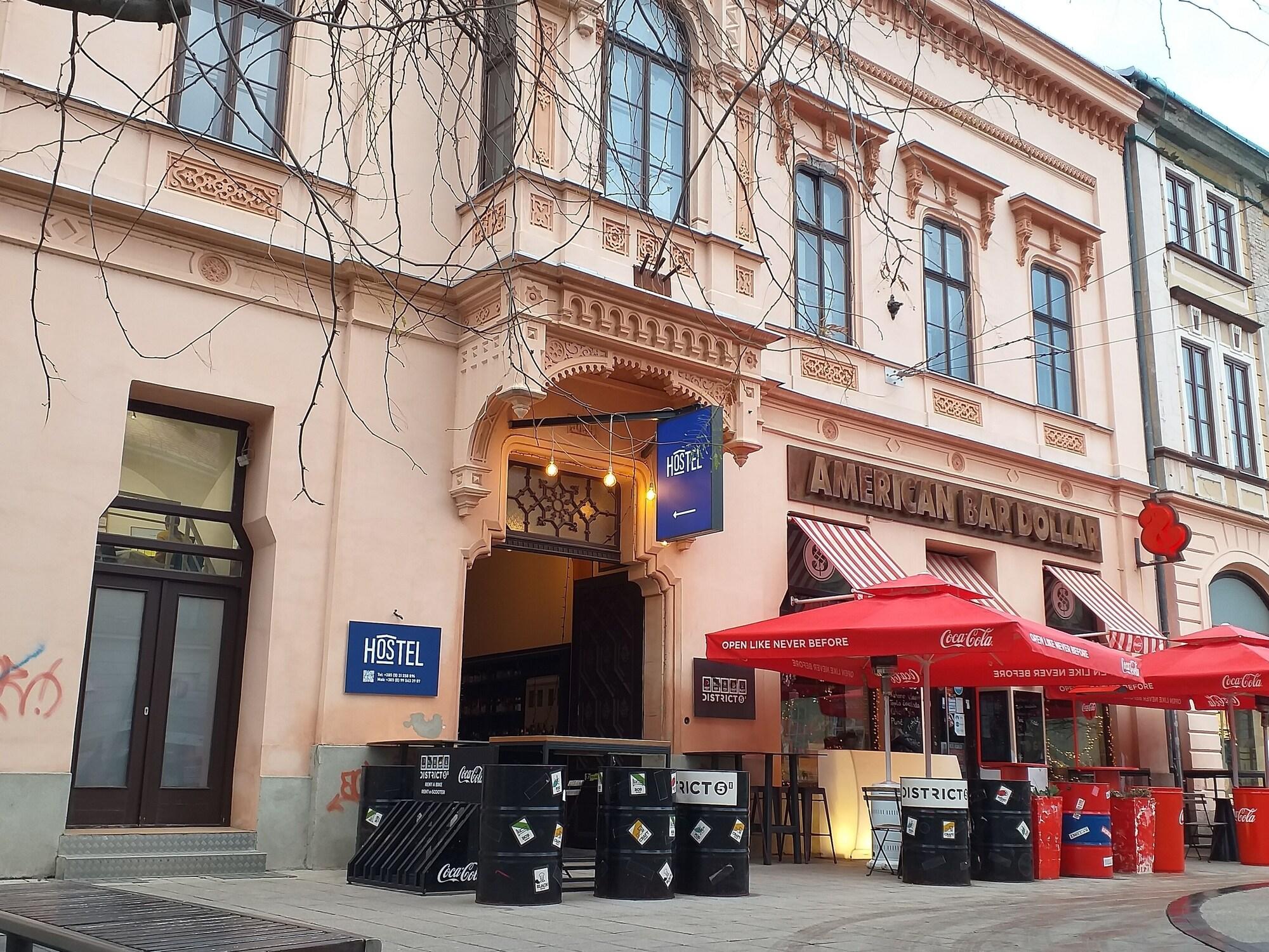 Vista Exterior Hostel OS