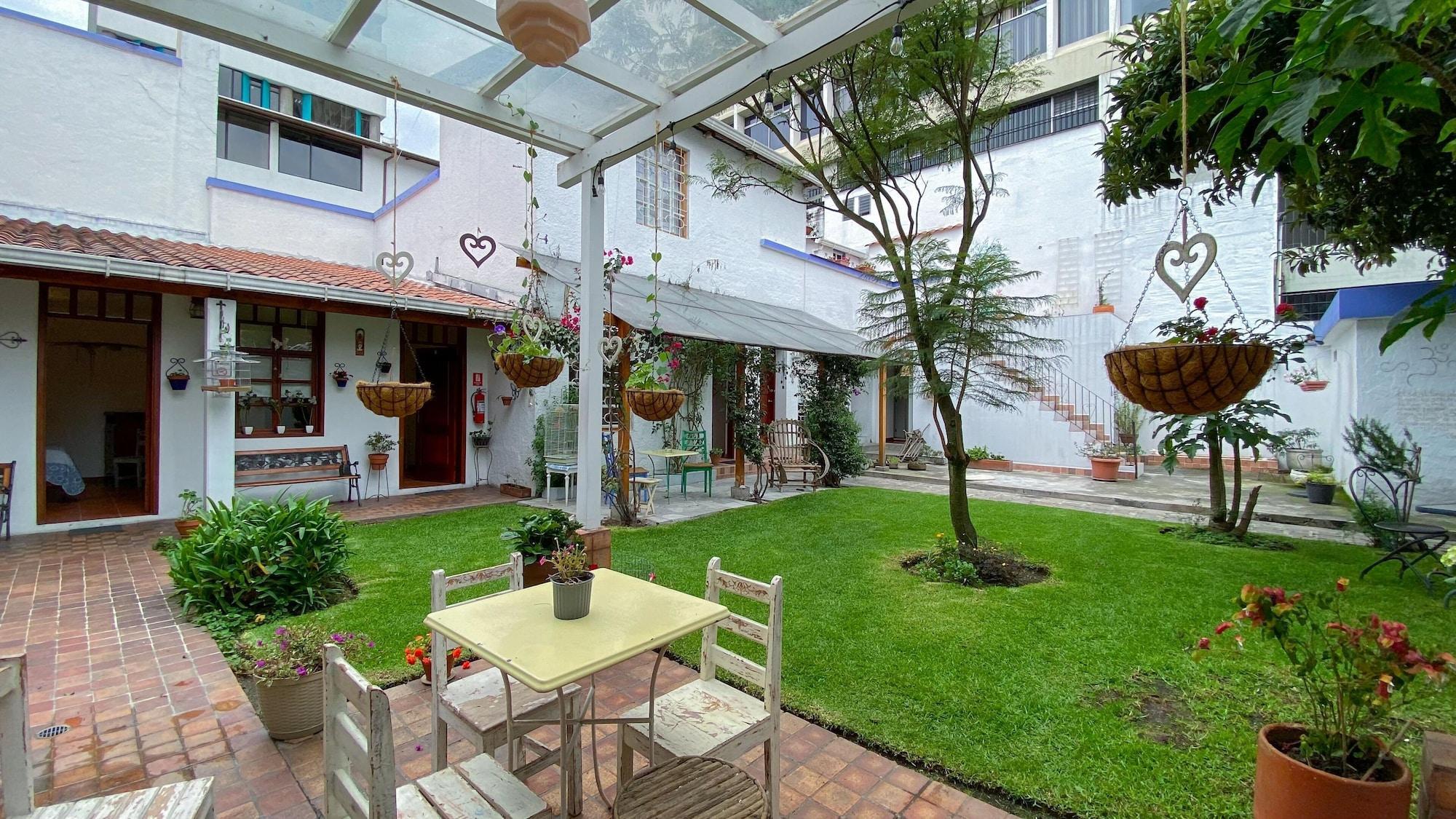 Varios Hostal Sakti