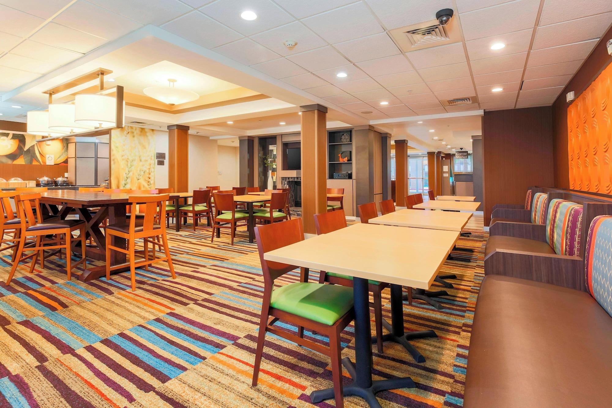 Restaurant Fairfield Inn & Suites Temecula by Marriott