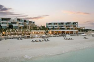 Paquete - The Strand Turks and Caicos