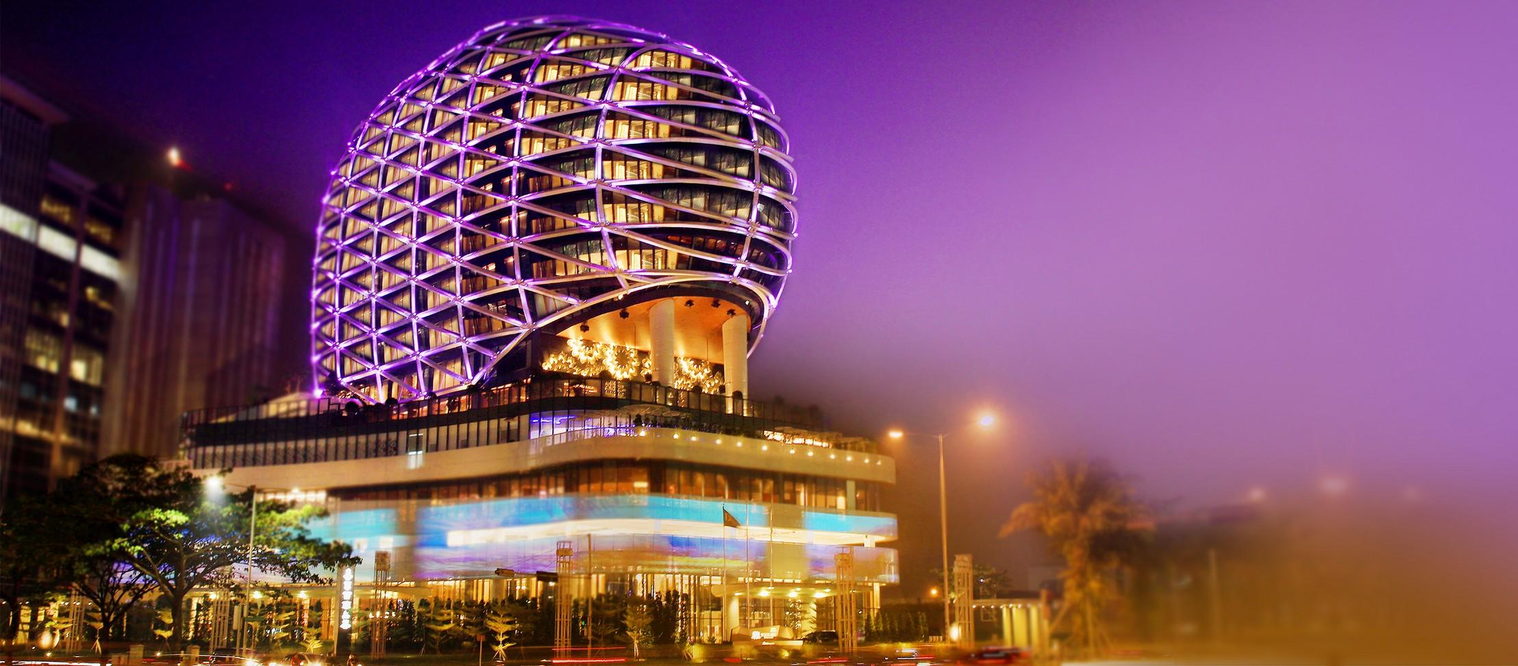 Vista Exterior JHL Solitaire Gading Serpong