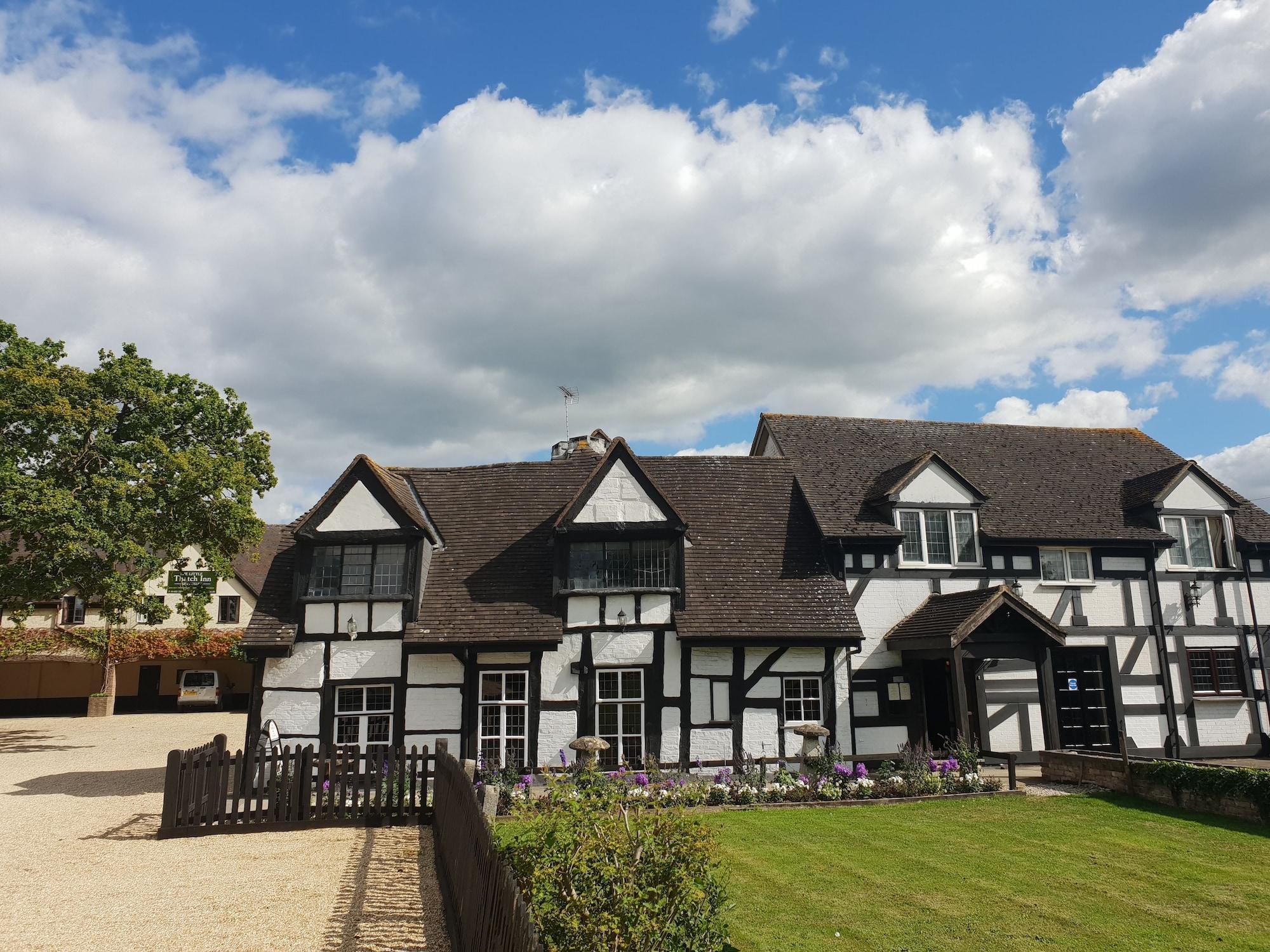Varios The Thatch Inn