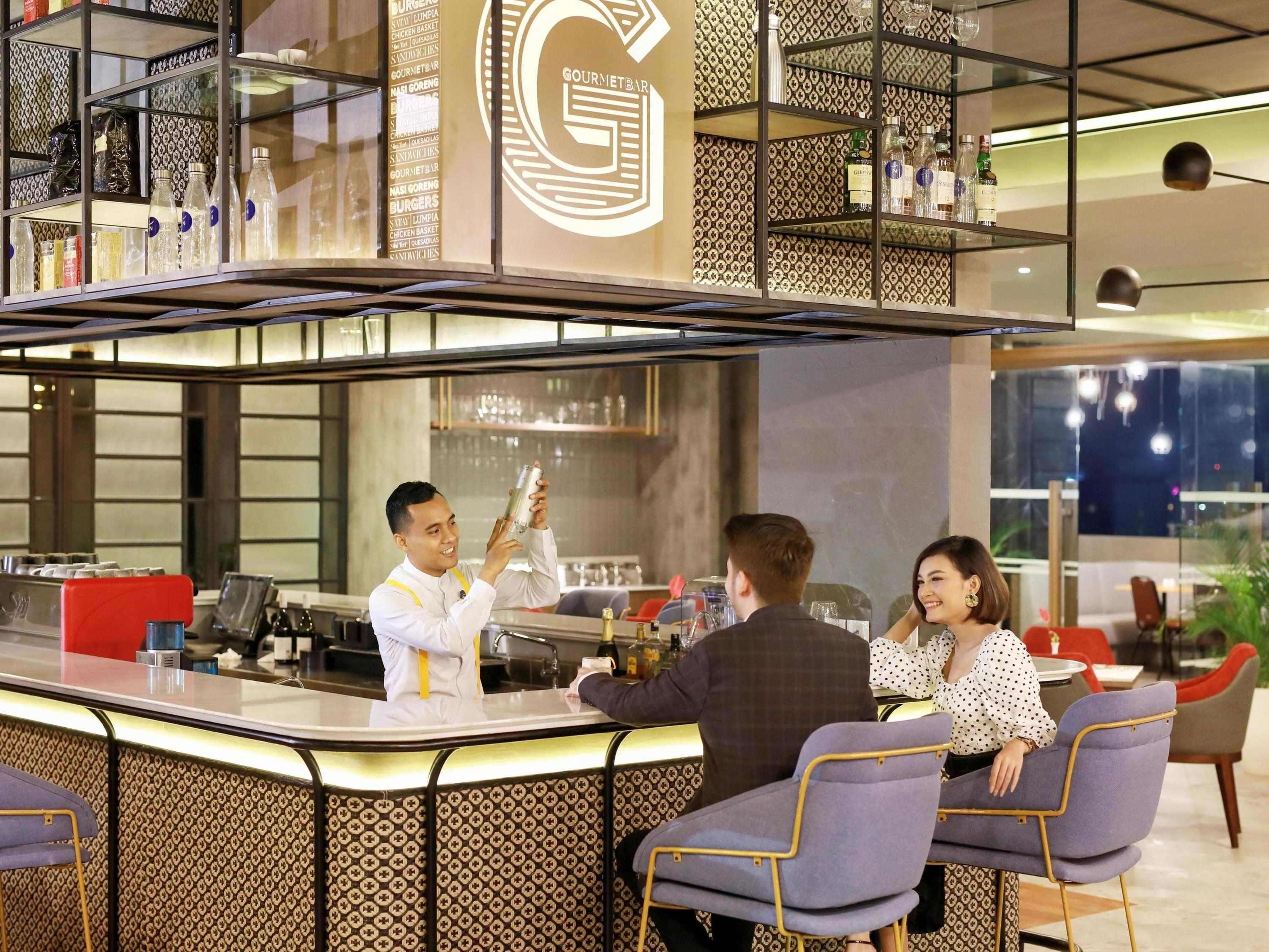 Restaurant Novotel Suites Yogyakarta Malioboro