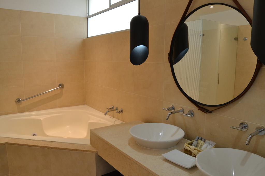 Baño Lake House Resort