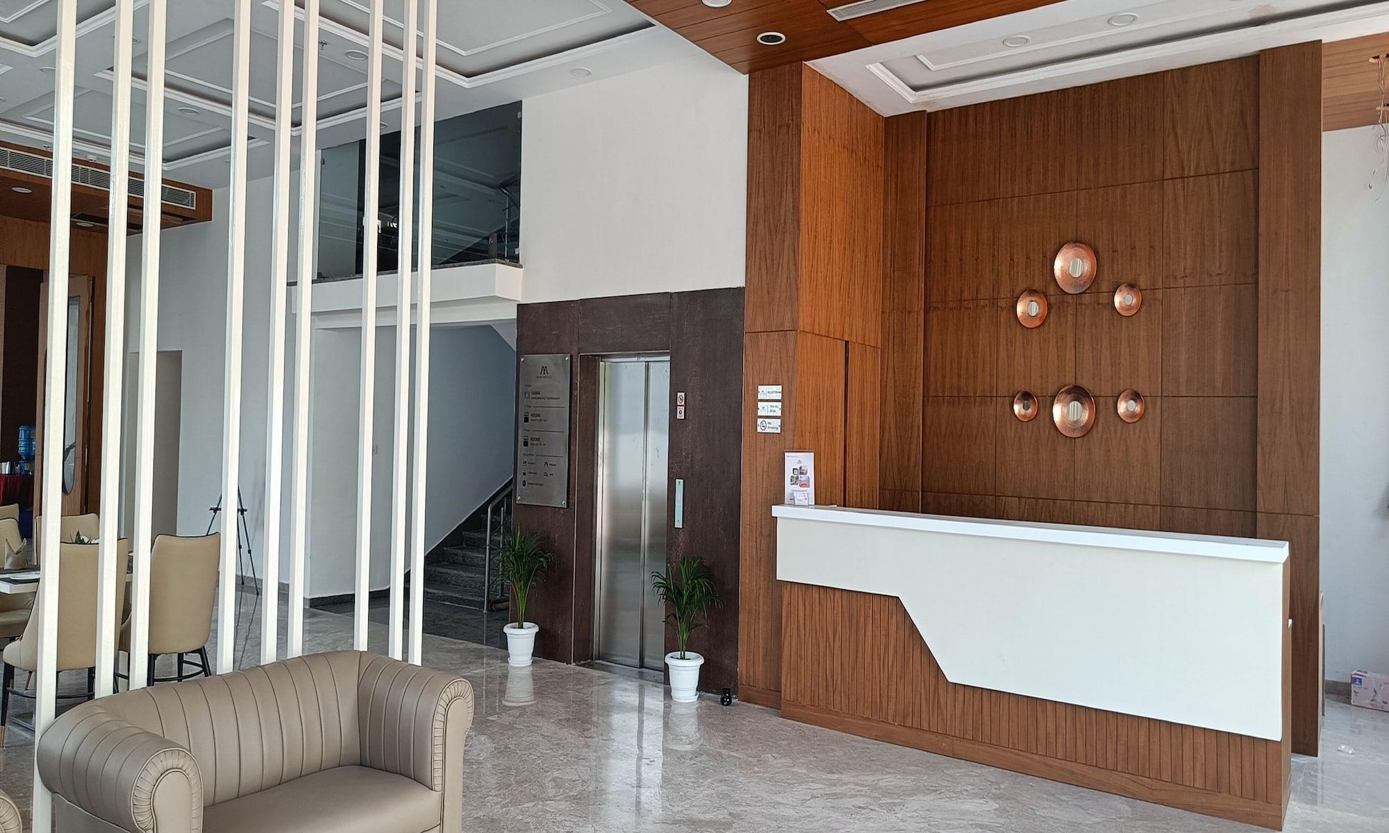 Vista Lobby HHW BUDDHA LINEAGE