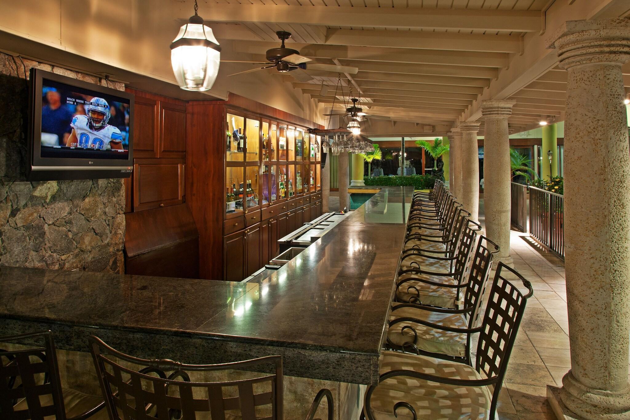 Bar/Salón Windward Passage Hotel