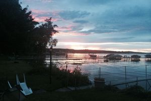 Alquiler Vacacional - Chautauqua Lakefront Cottage with Boat Dock and Spectacular Views