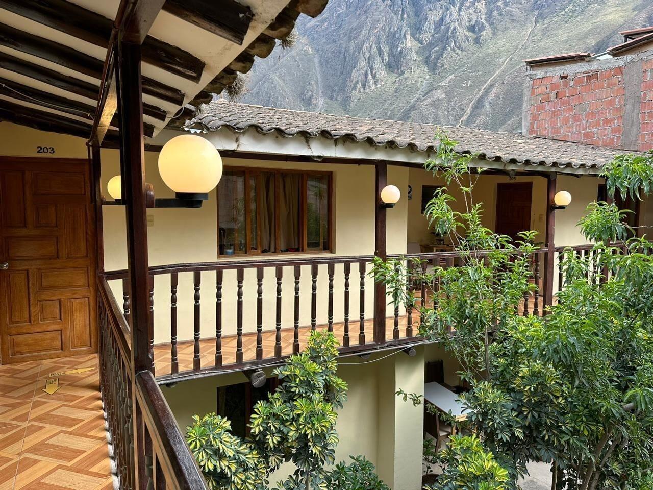 Varios Pacocha Bed & Breakfast