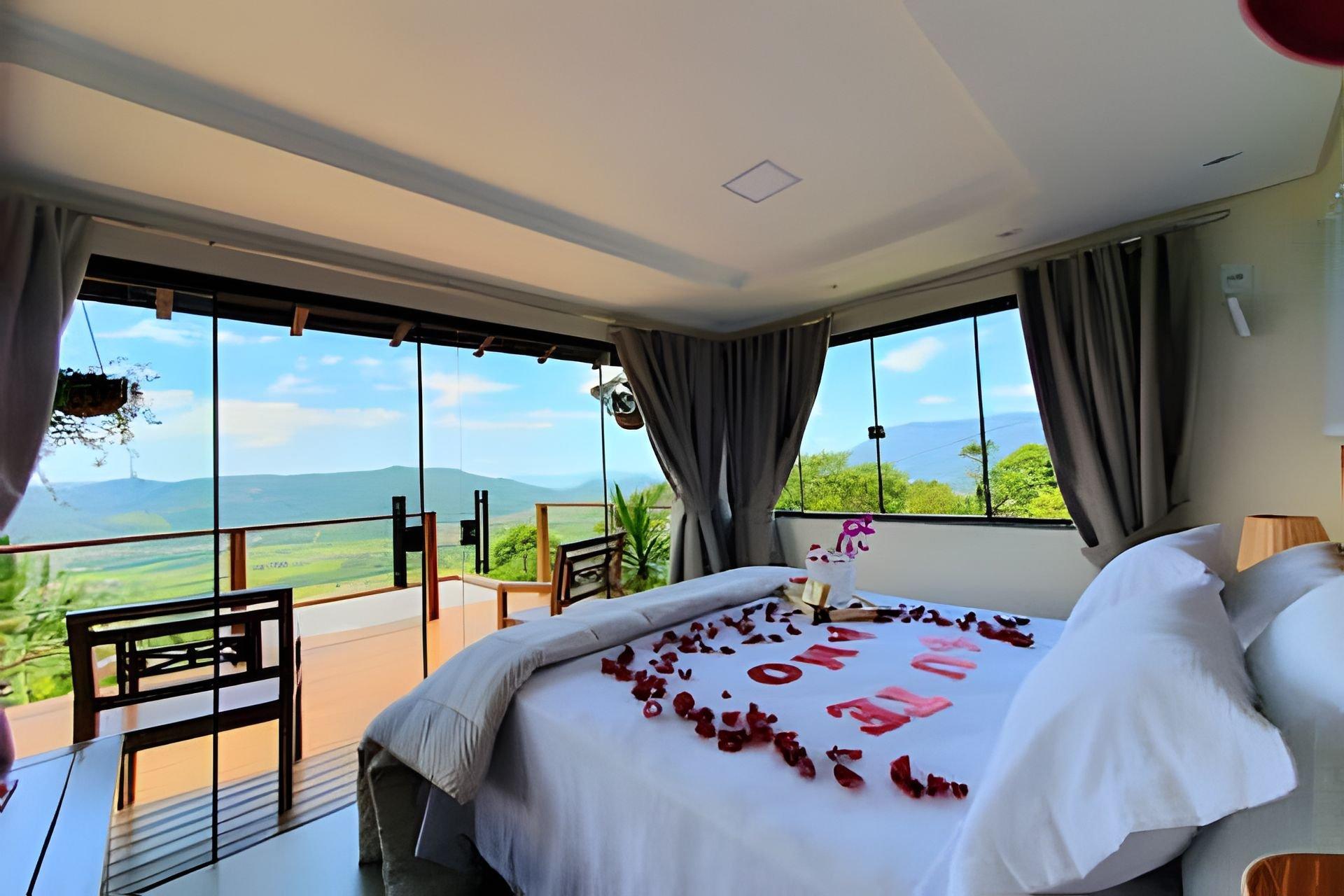 Habitación Recanto Pôr do Sol com banheira e lareira