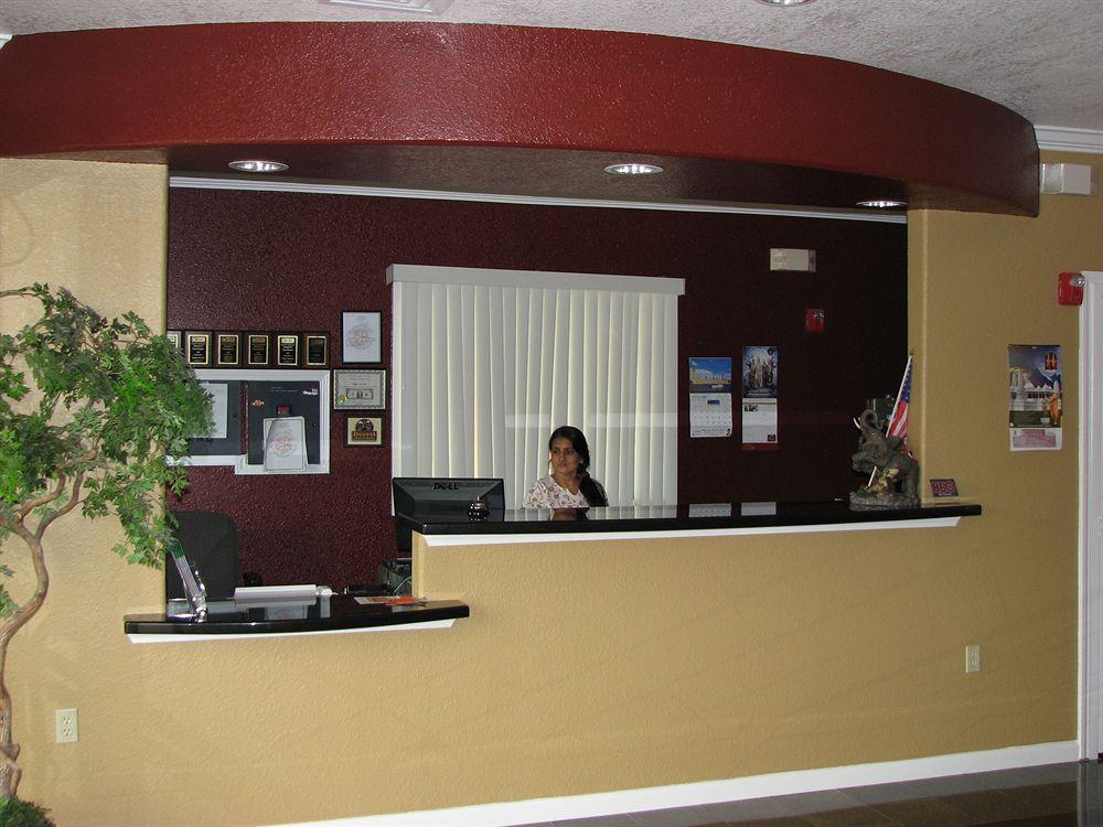 Vista Lobby Budget Inn