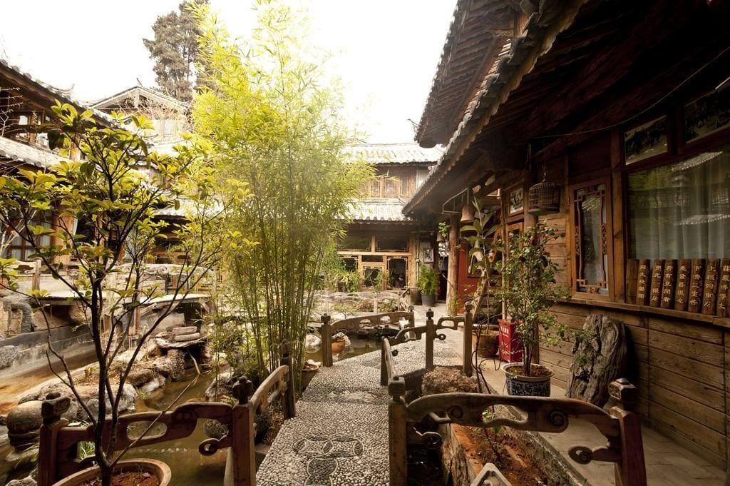 Varios Lijiang Taohuadao Post Inn