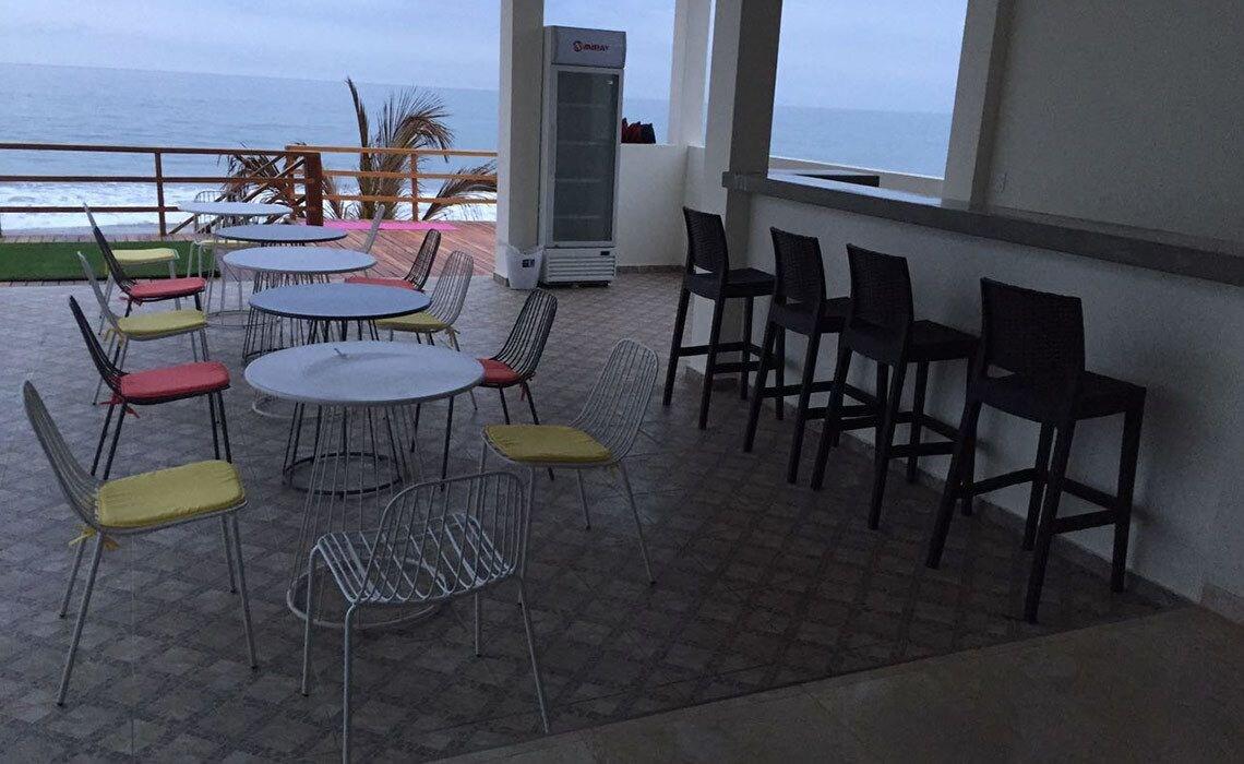 Bar/Salón Hotel Puerto Varas de Punta Sal