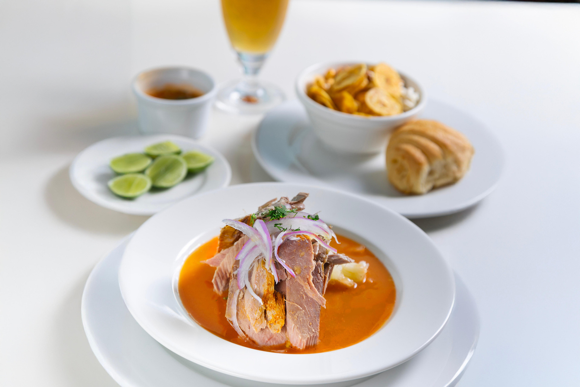 Restaurant Holiday Inn Guayaquil Airport by IHG