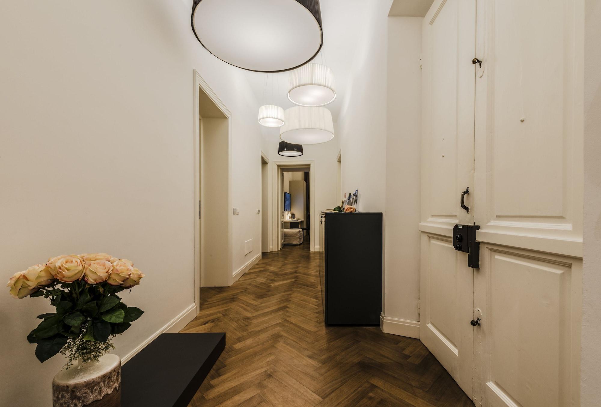 Vista Lobby Daphne Guest Hause