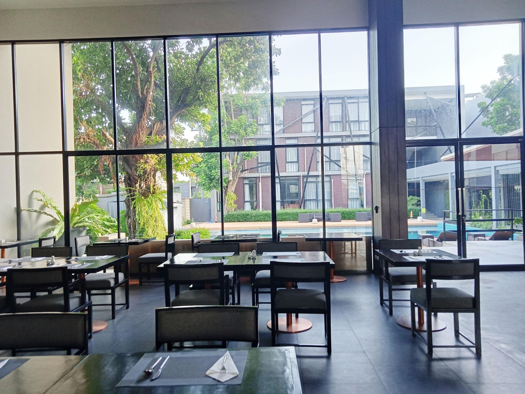 Restaurant Vismaya Suvarnabhumi Hotel