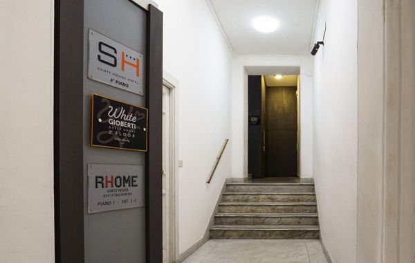 Rhome GuestHouse