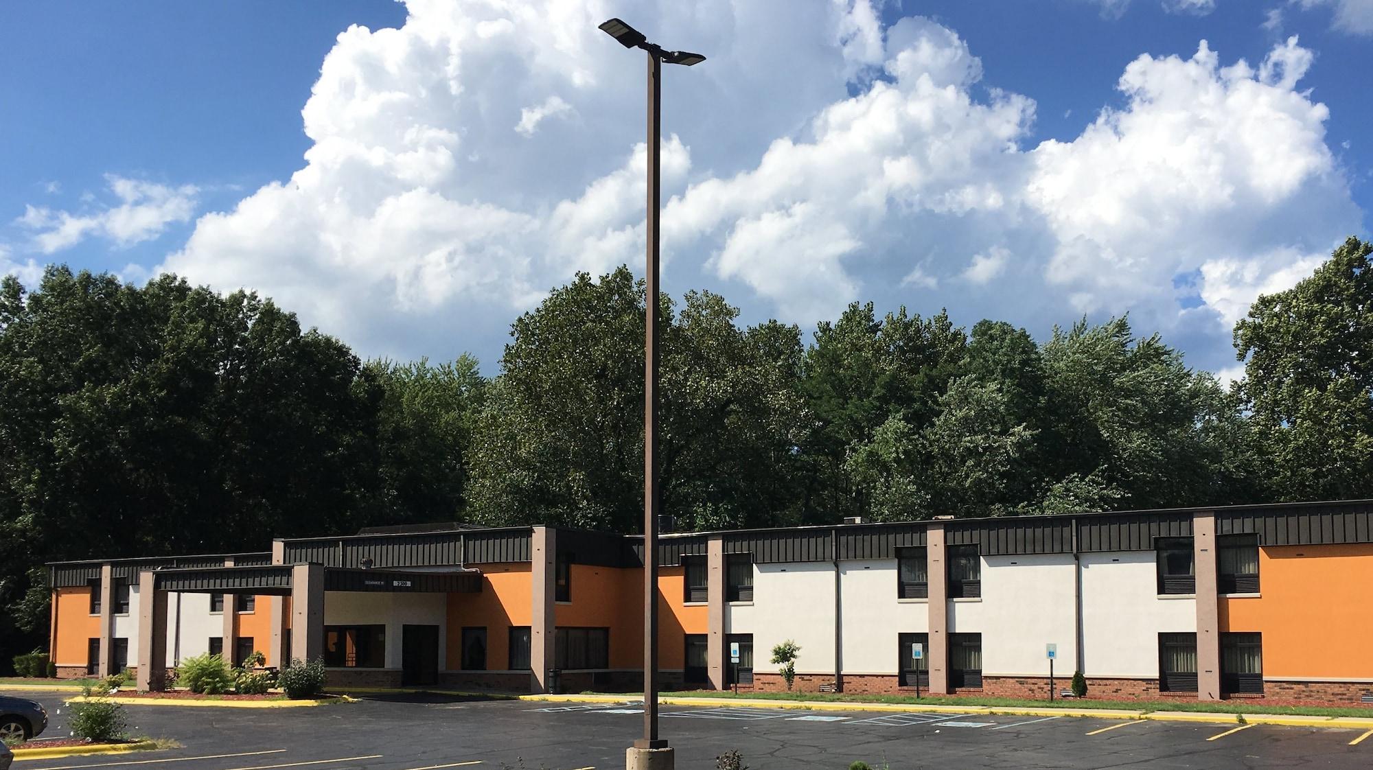 Vista Exterior Quality Inn & Suites Portage Central