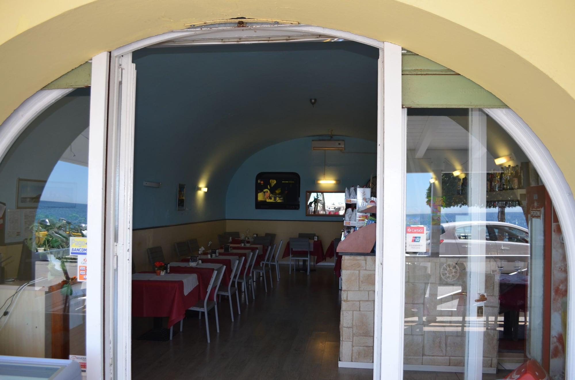 Vista Exterior Hotel San Pietro