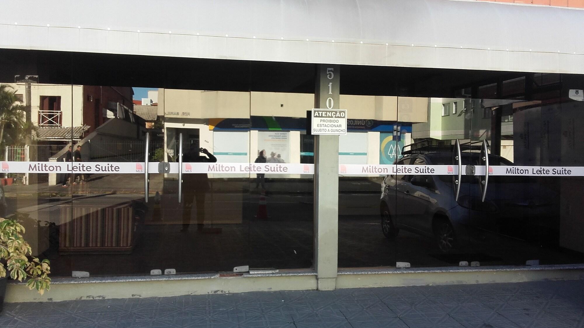 Vista Exterior Milton Leite Suite