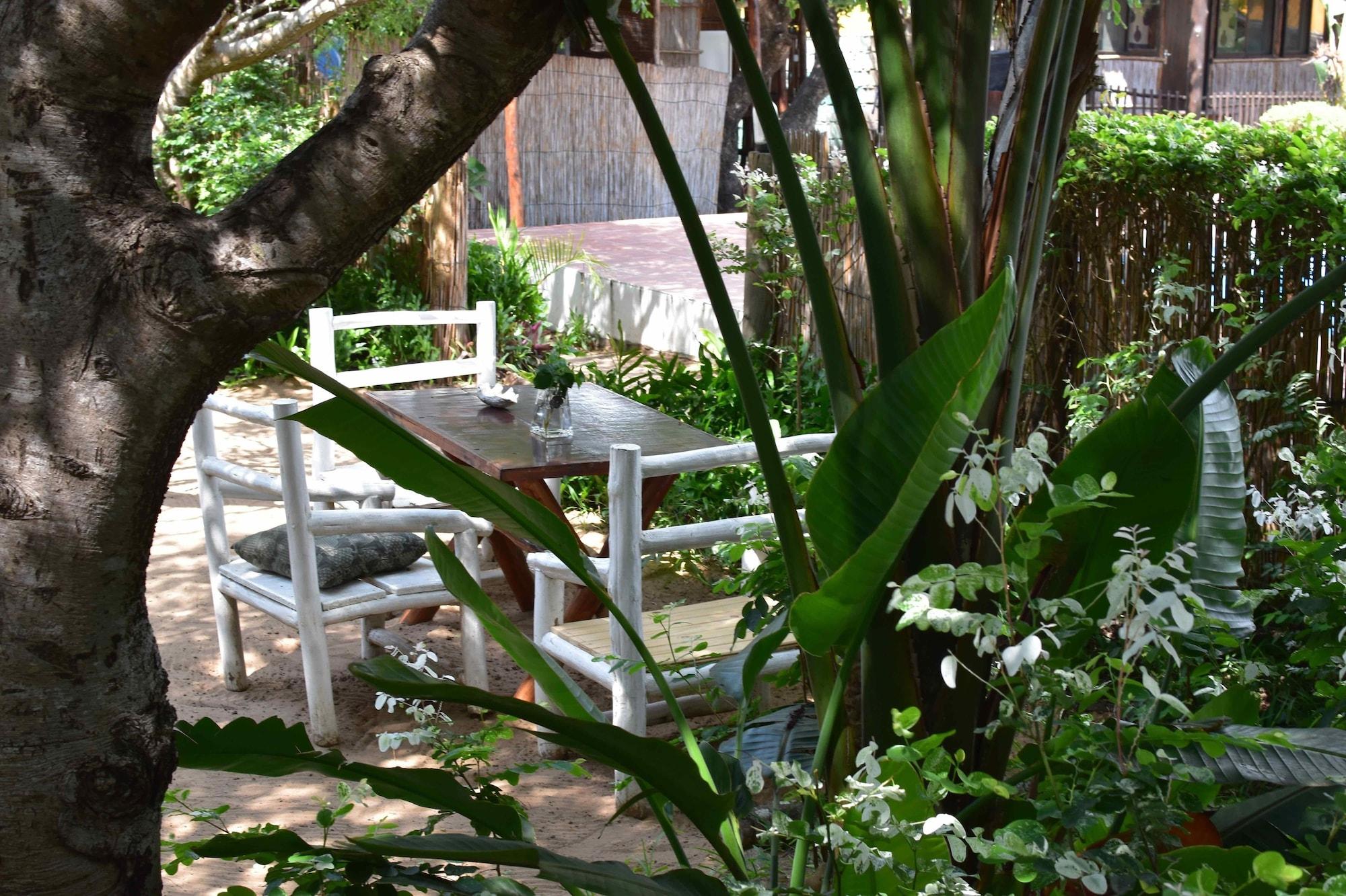 Bar/Salón Gamboozini Lodge