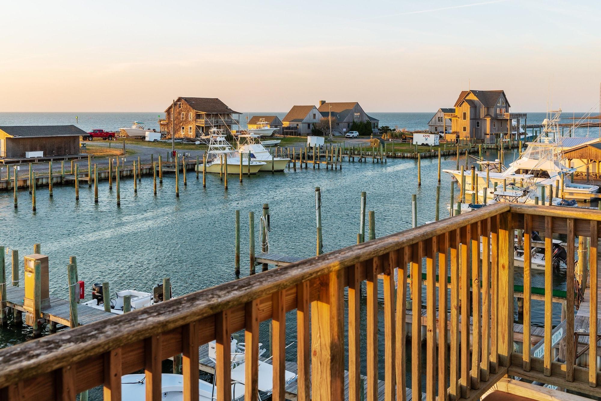 Varios Hatteras Harbor Marina
