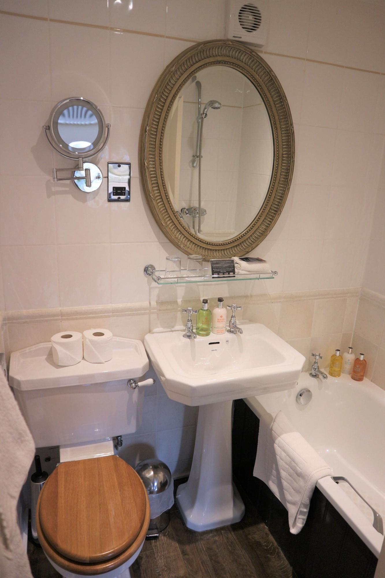 Equipamiento de Habitación The Broadway Hotel