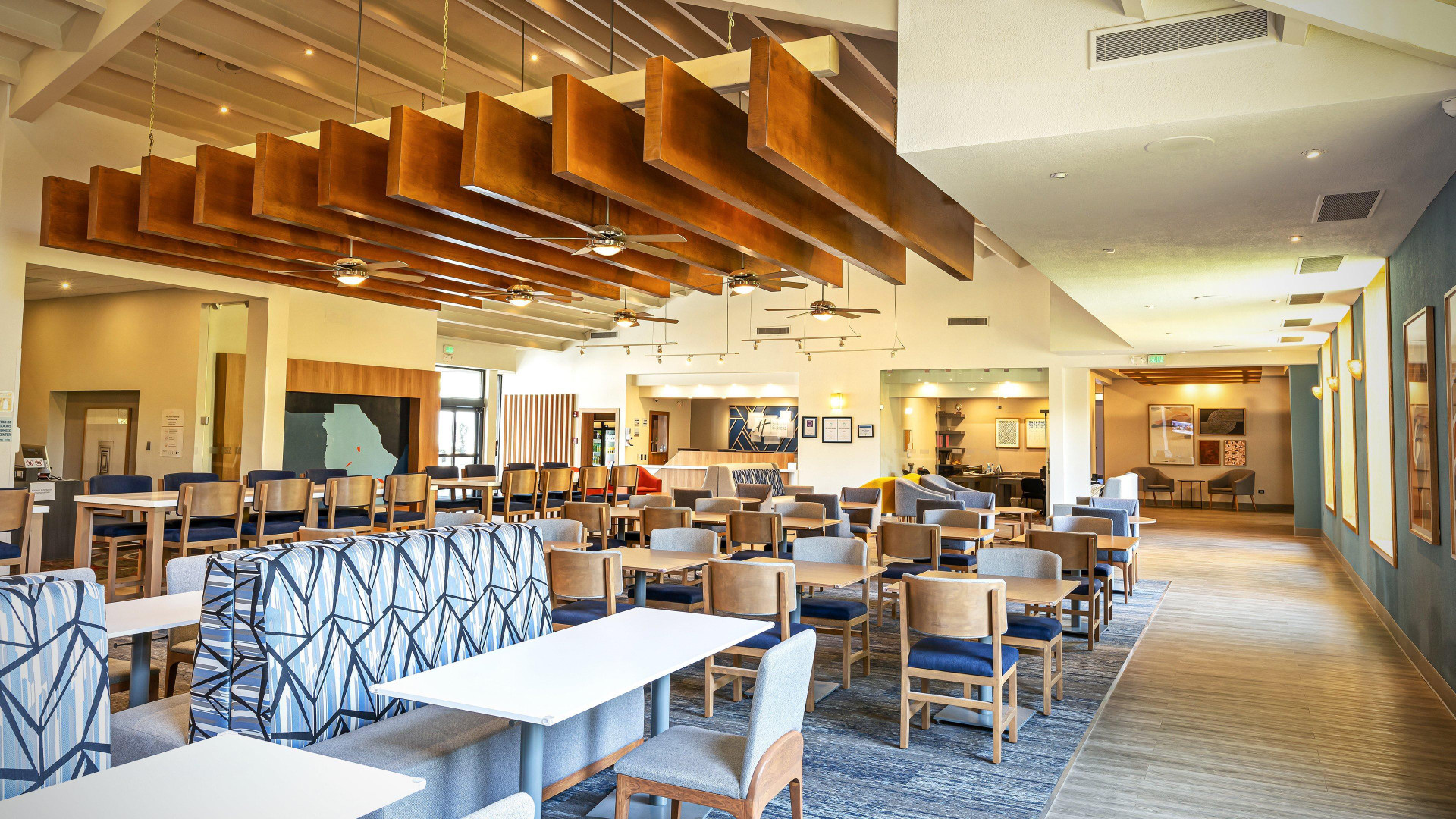 Restaurant Holiday Inn Express Chihuahua by IHG
