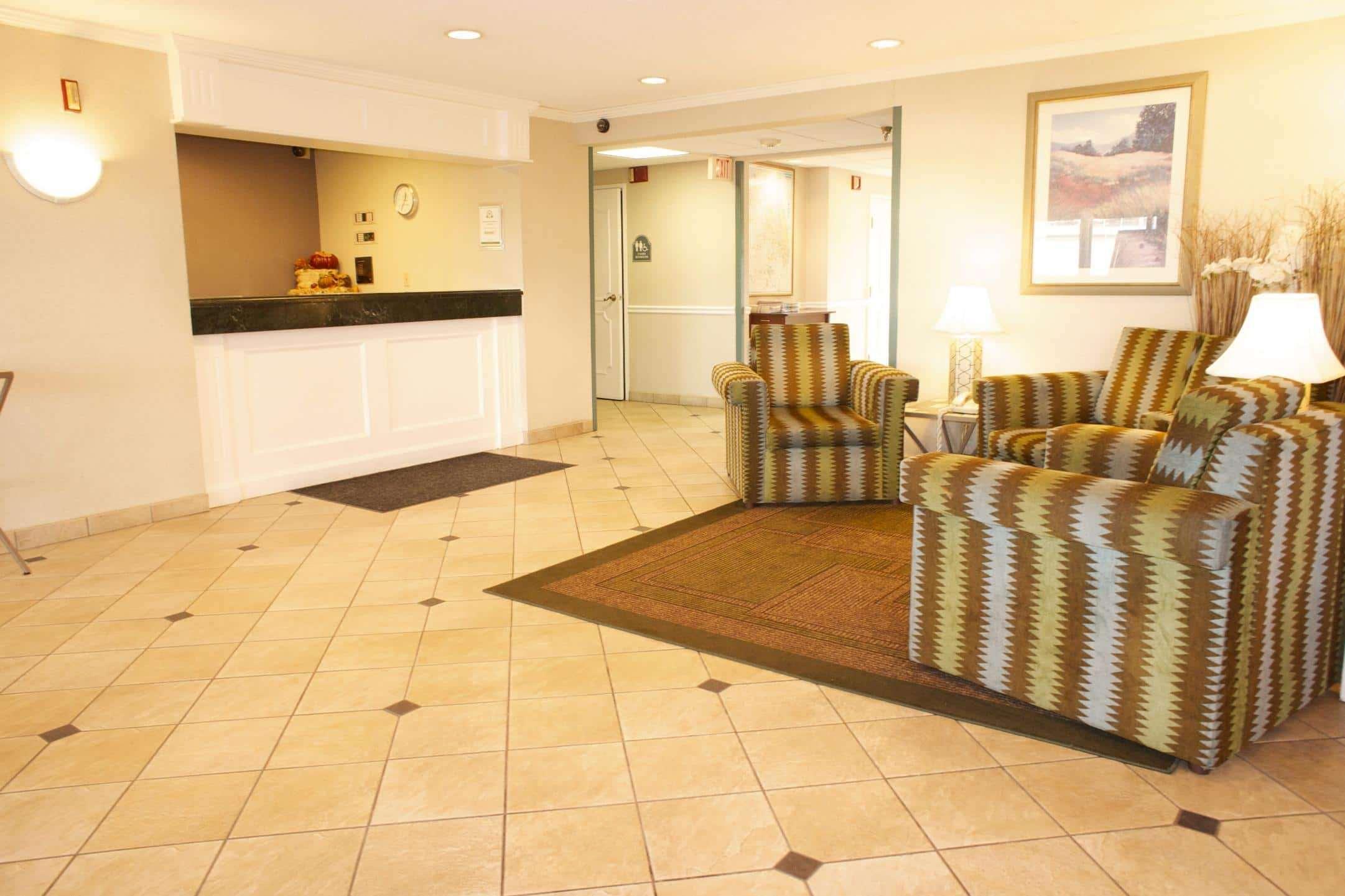 Vista Lobby La Quinta Inn & Suites Chicago Gurnee