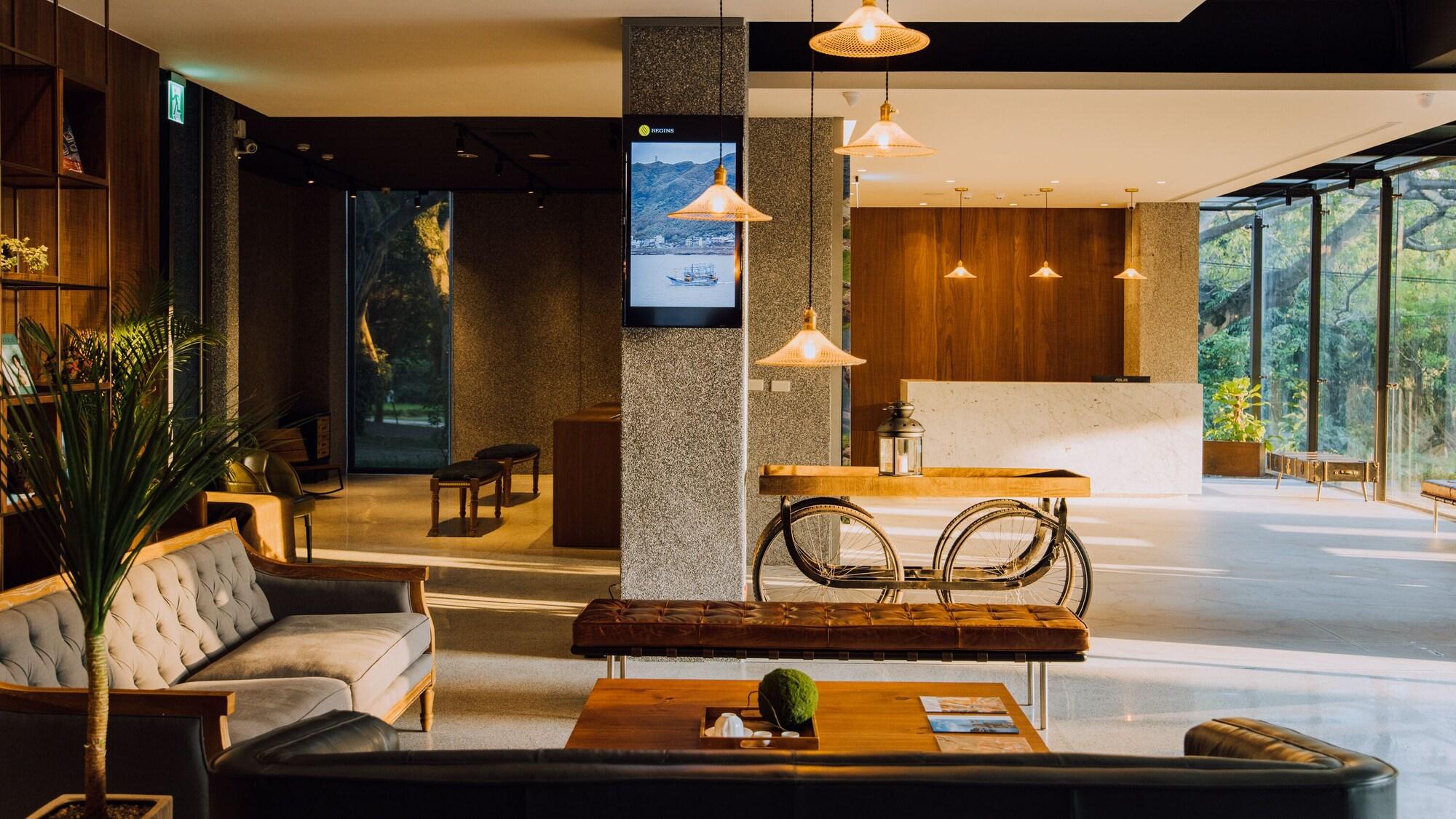 Vista Lobby HOTEL BEGINS