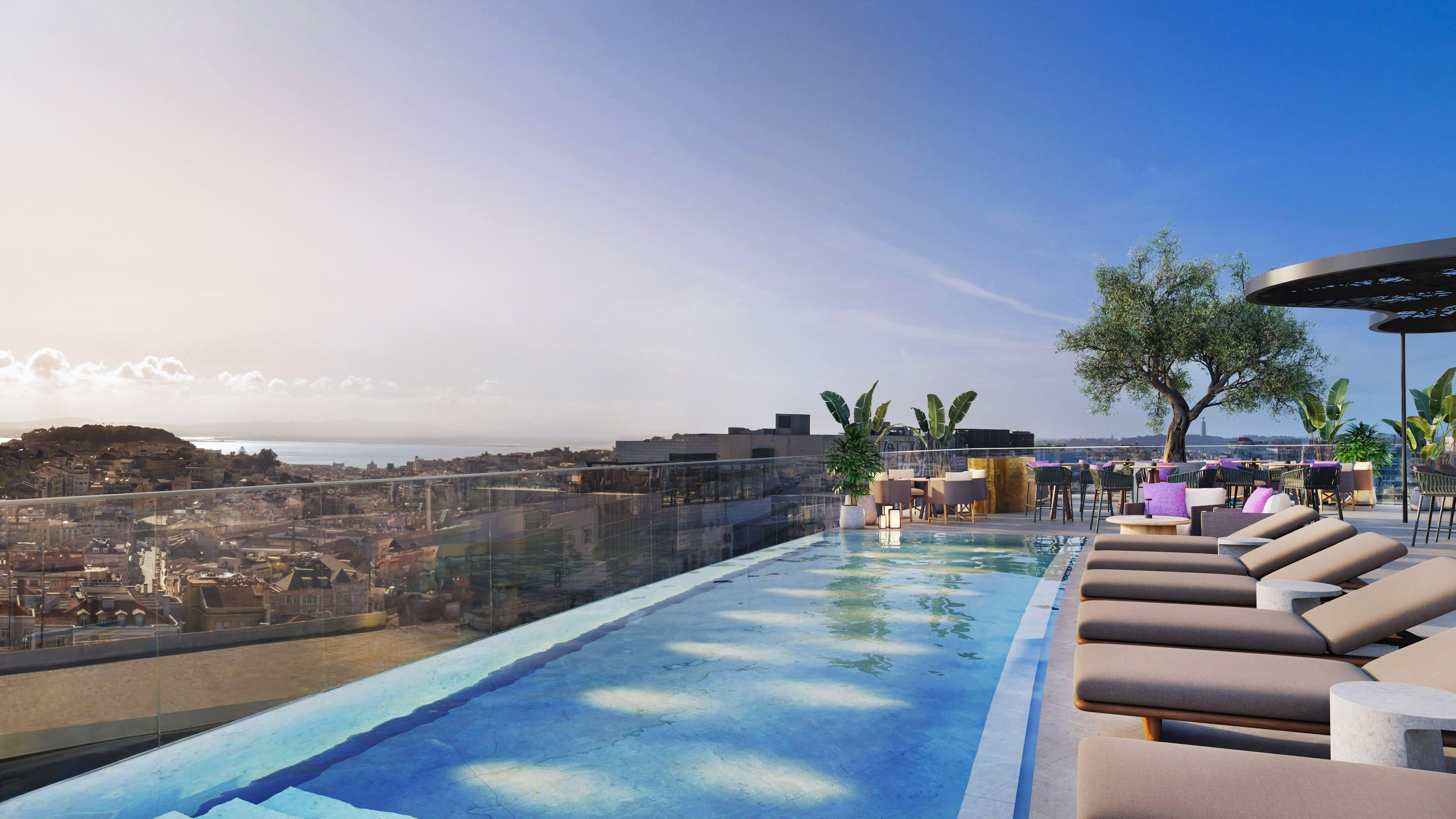 Vista Piscina ME Lisbon by Meliá