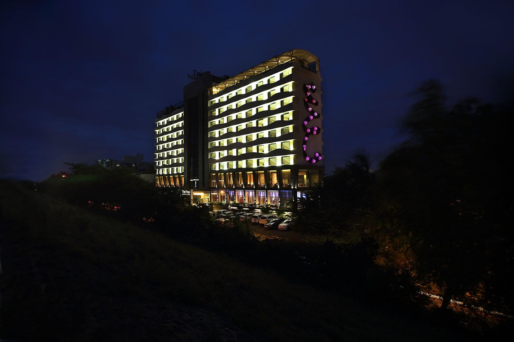 Vista Exterior Fortune Select SG Highway, Ahmedabad - Member ITC Hotels' Group
