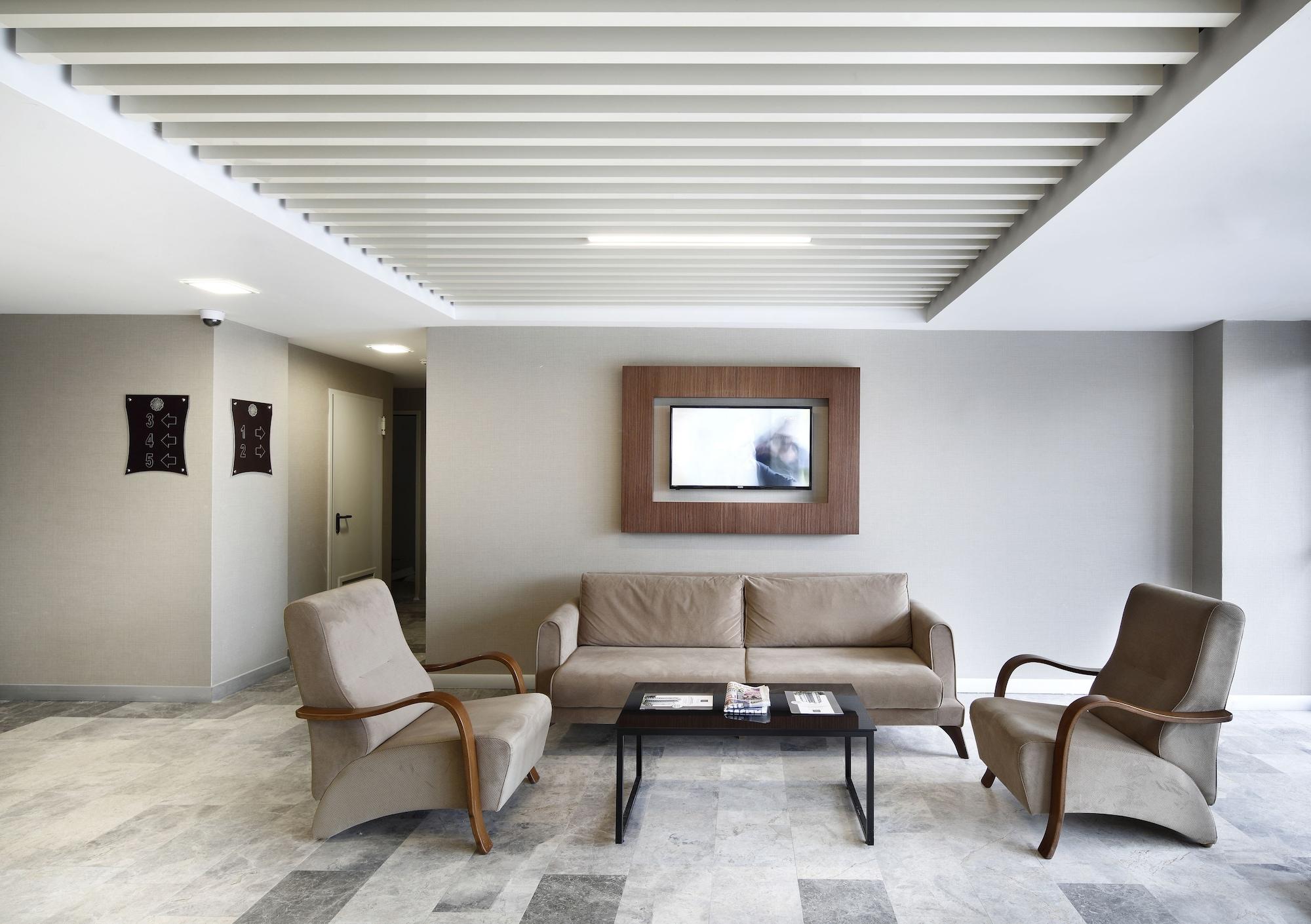 Vista Lobby Prime Suites