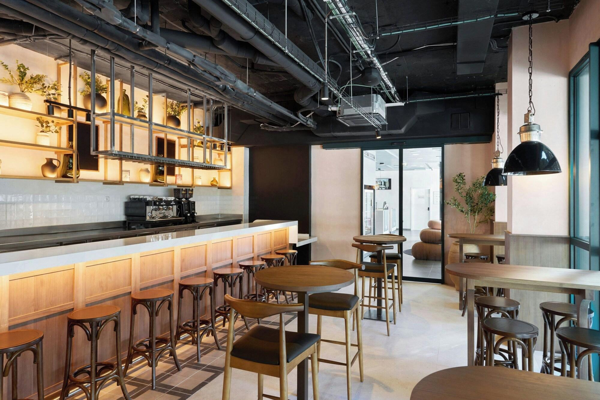 Restaurant Four Points Flex by Sheraton Malaga Centre