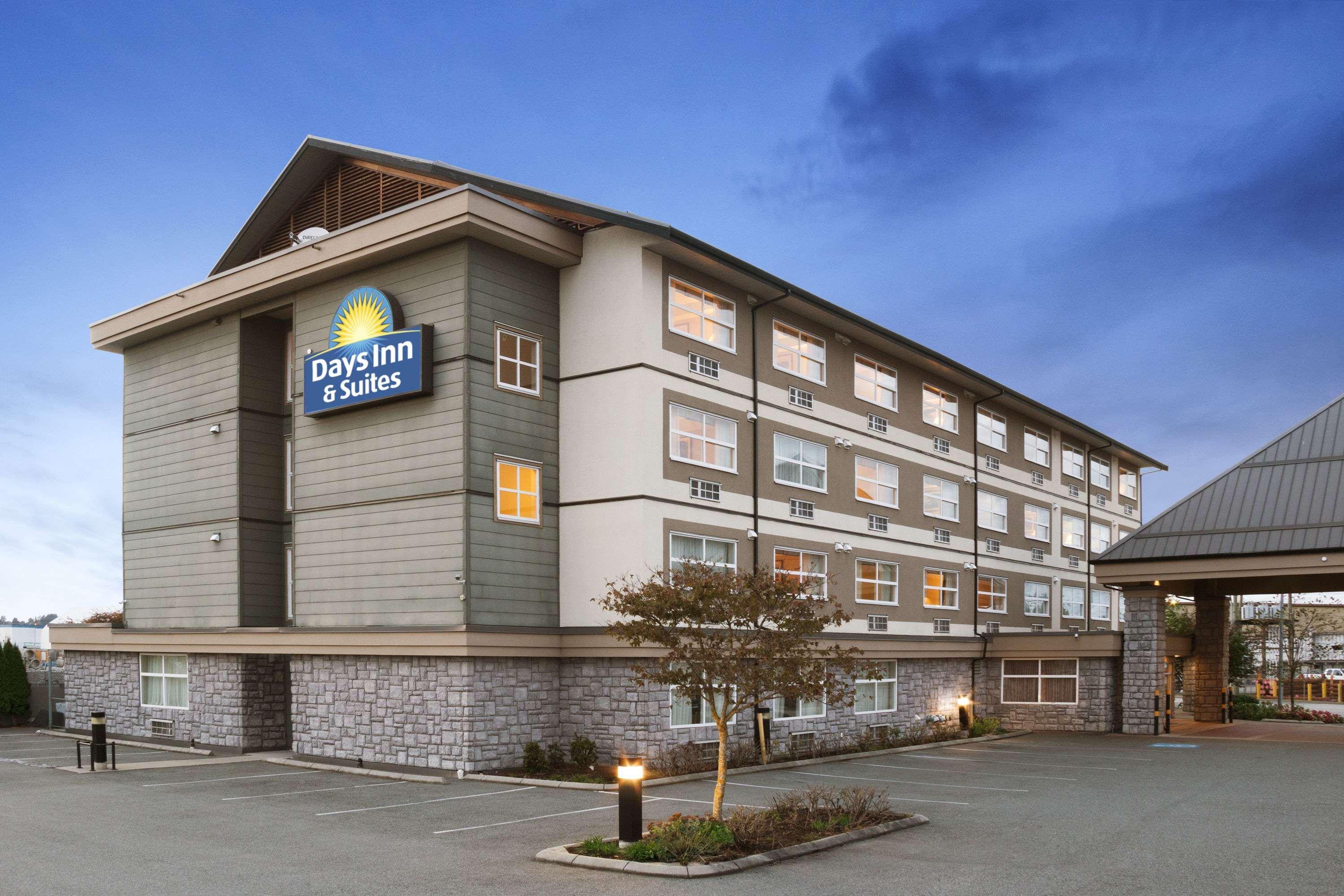 Varios Days Inn & Suites by Wyndham Langley