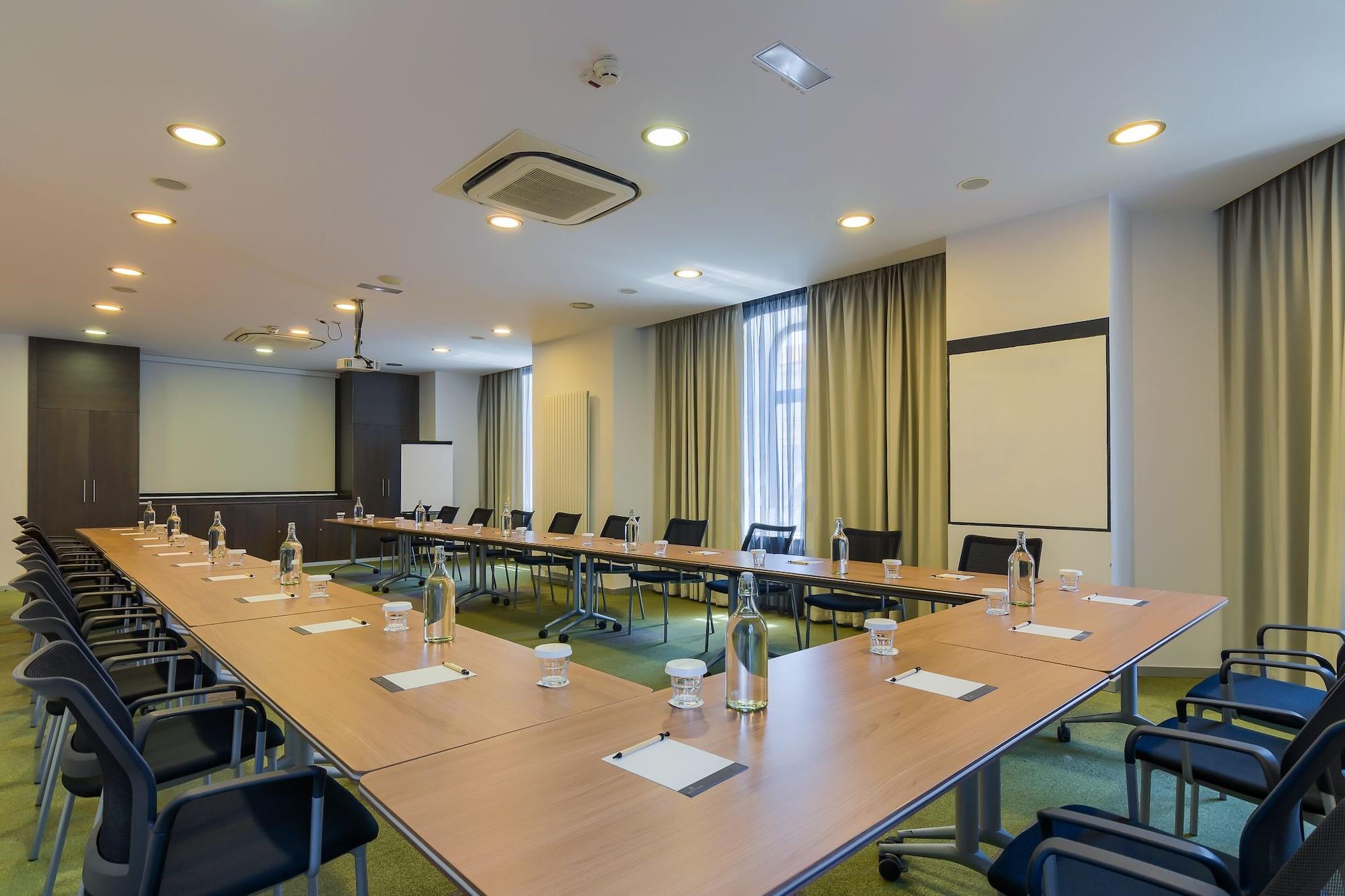 Sala de Reuniones Hotel Cismigiu