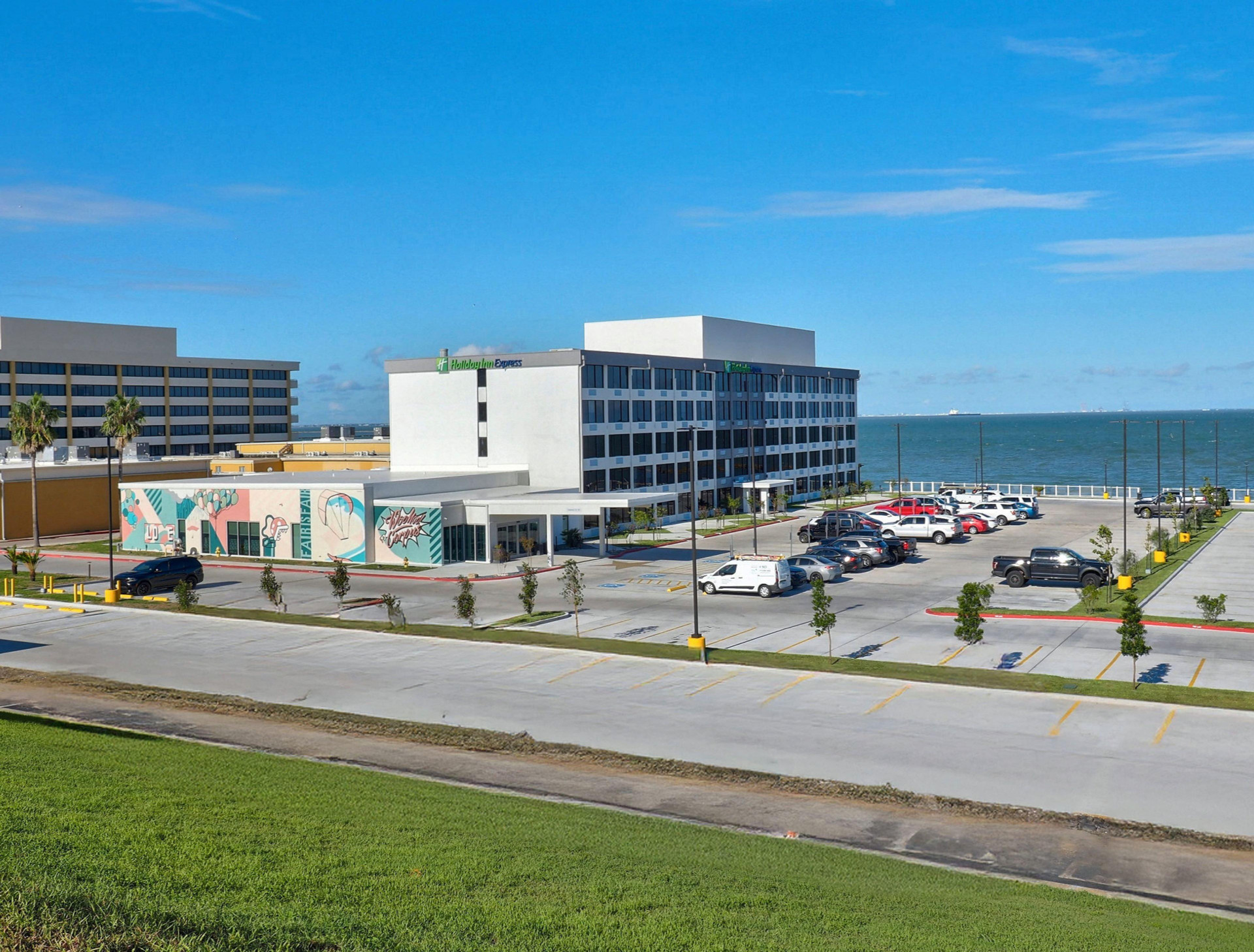 Vista Exterior Holiday Inn Express Corpus Christi – Beachfront by IHG