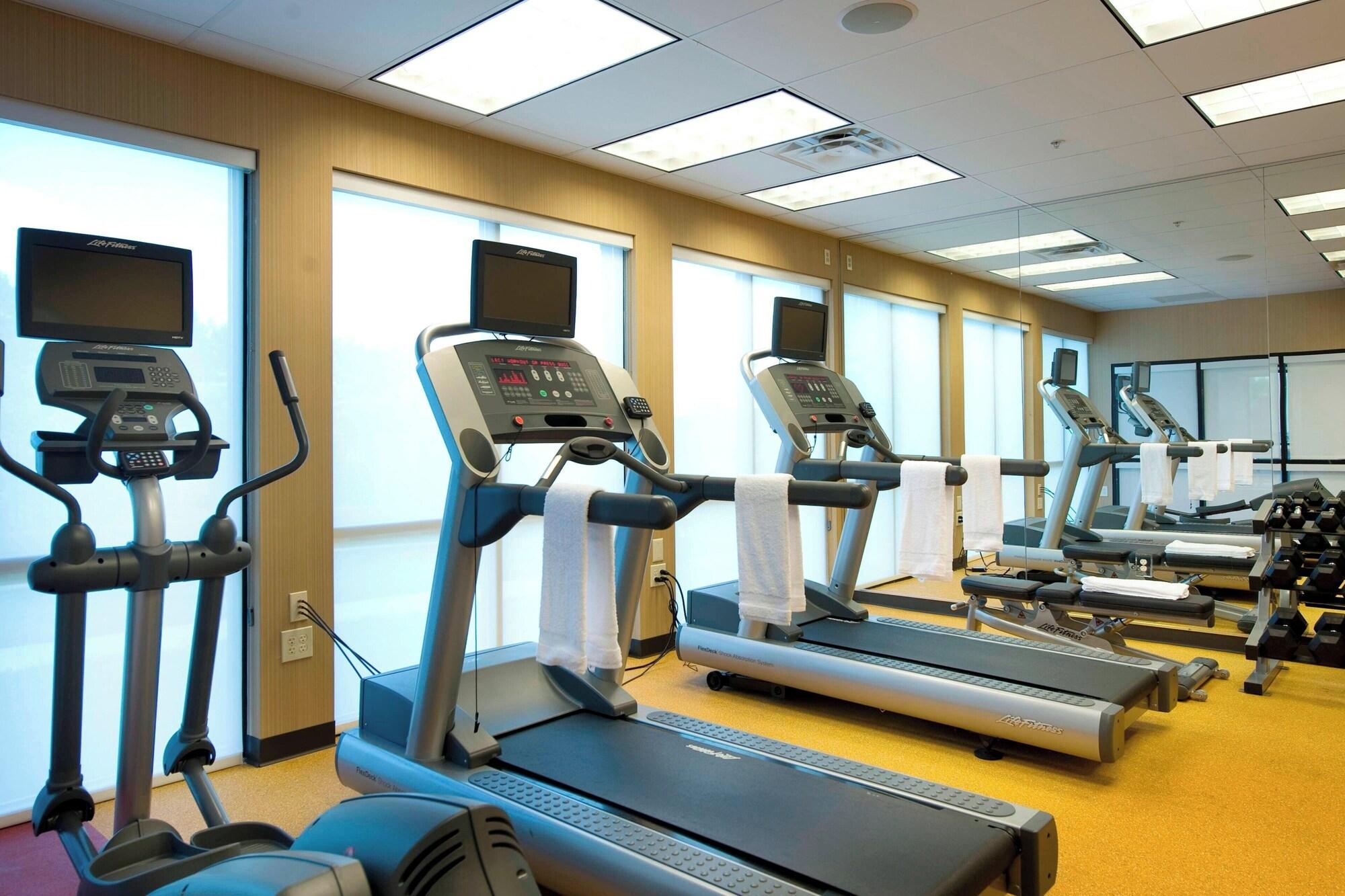 Gimnasio Courtyard by Marriott Atlanta Buford Mall of Georgia