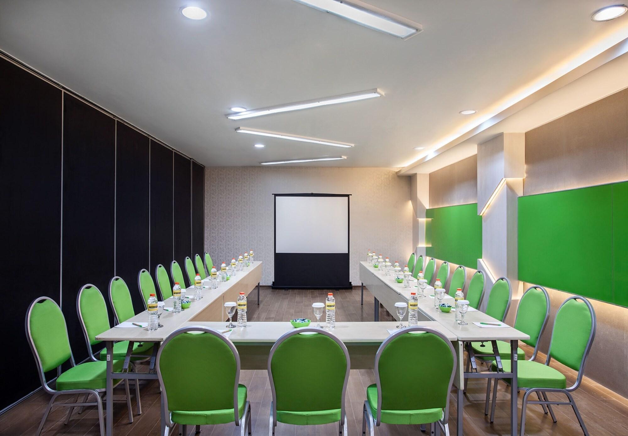 Sala de Reuniones MAXONE Tidar Surabaya