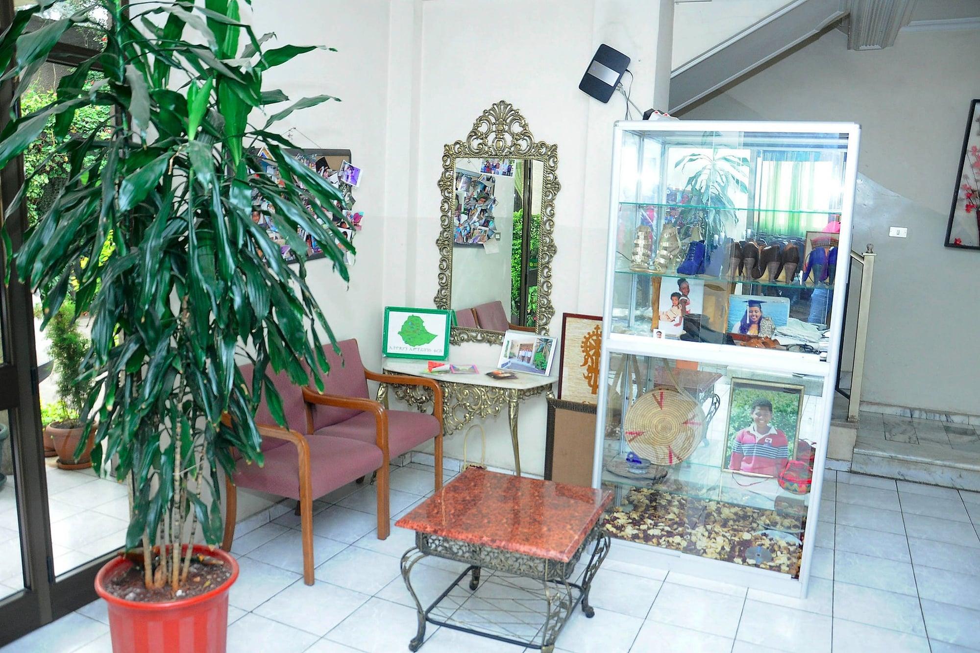 Bar/Salón Yeka Guest House