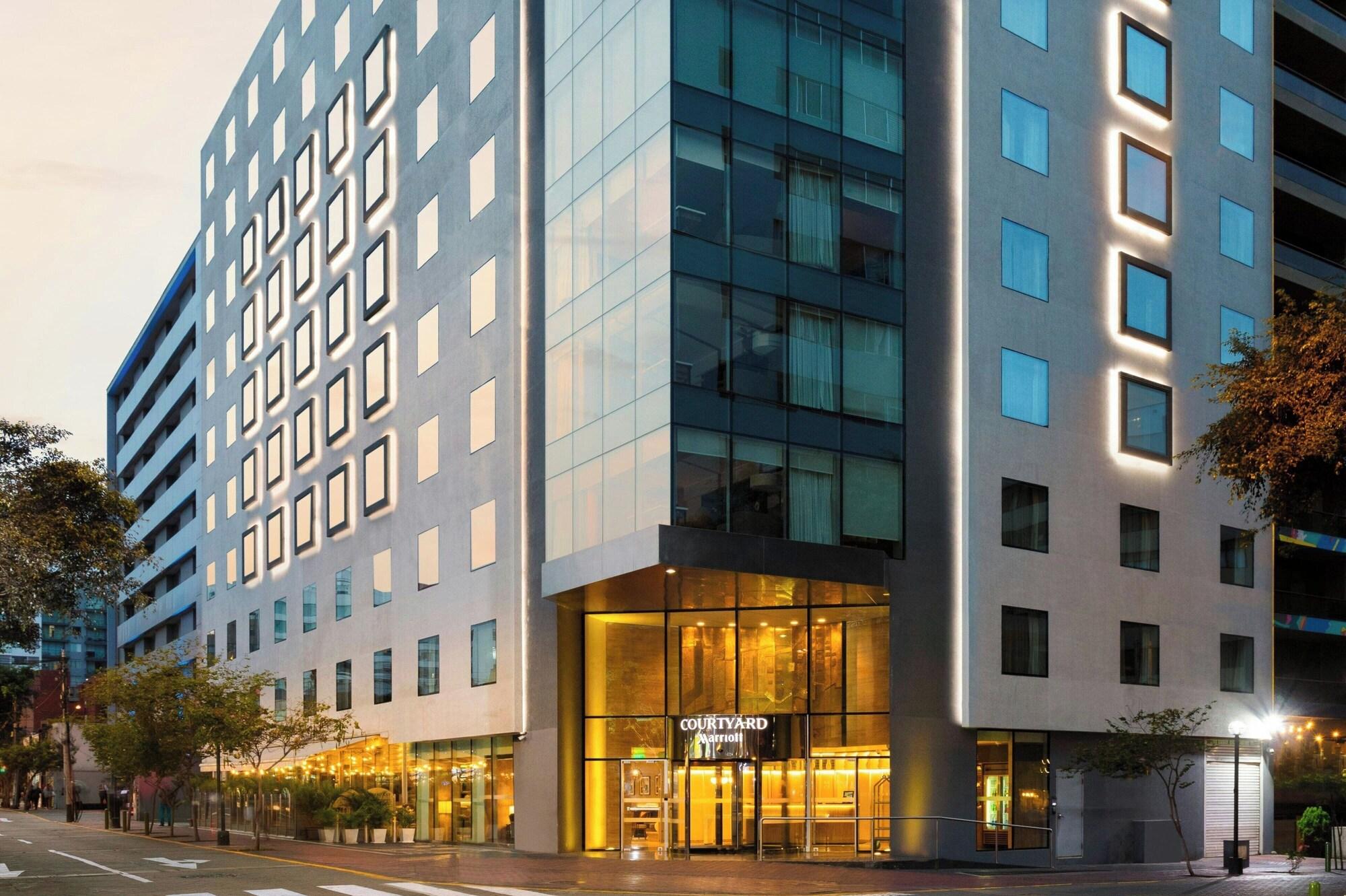 Vista Exterior Courtyard by Marriott Lima Miraflores